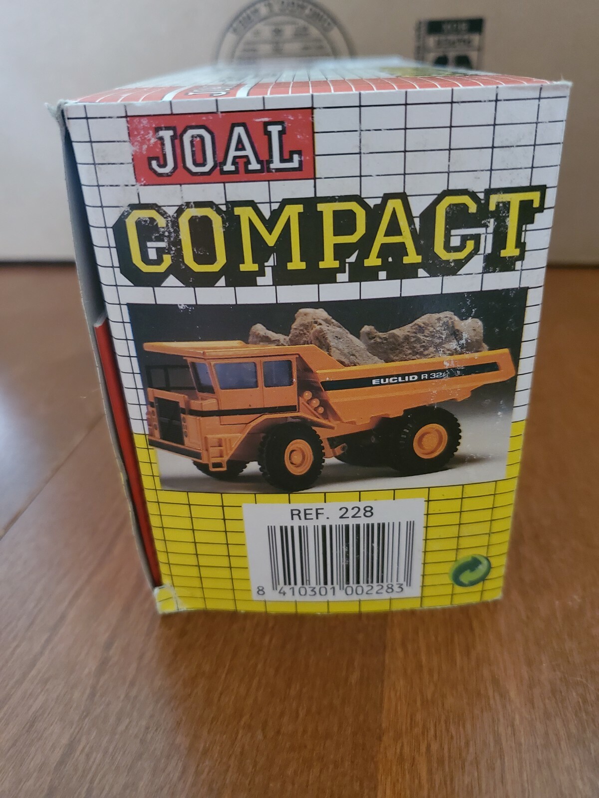 Joal Euclid R32 Ridged Dumptruck 1:50