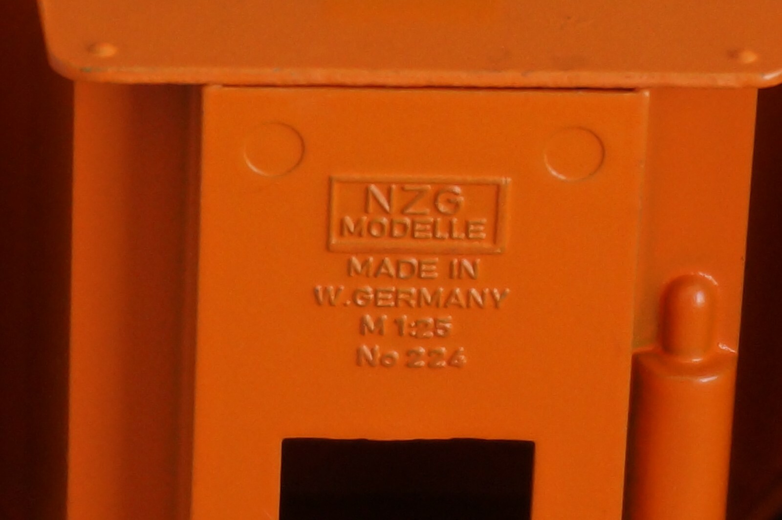 NZG Modelle No. 224 HAMM DV8 Double Roller – 1:25 scale – West Germany