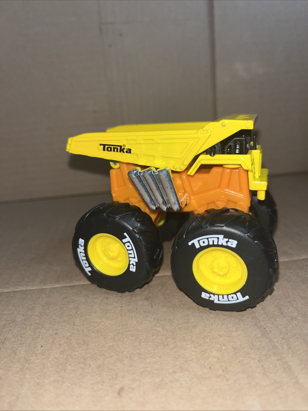 Tonka Monster Metal Movers Monster Dump Truck