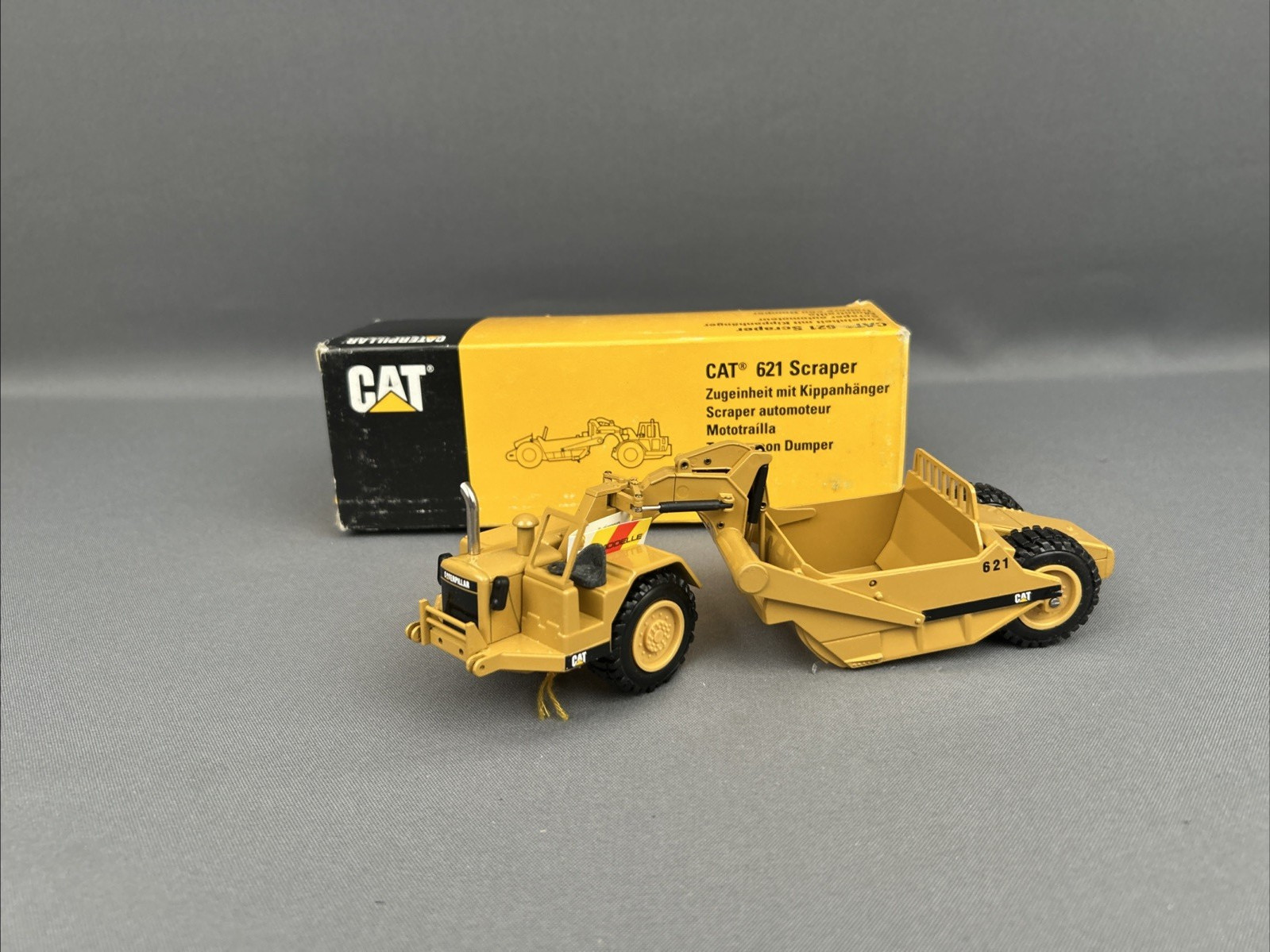 NZG Modelle 1/50 Scale Cat 621 Scraper Yellow NIB