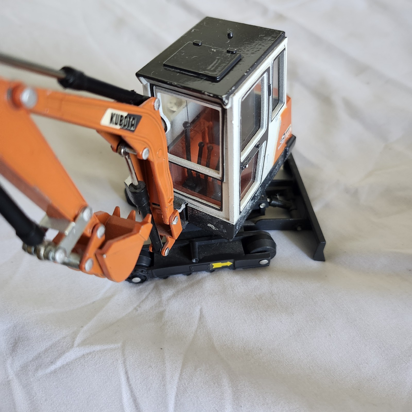 Vintage Yonezawa Kubota KH-30 Excavator Toy Japan Construction Digger