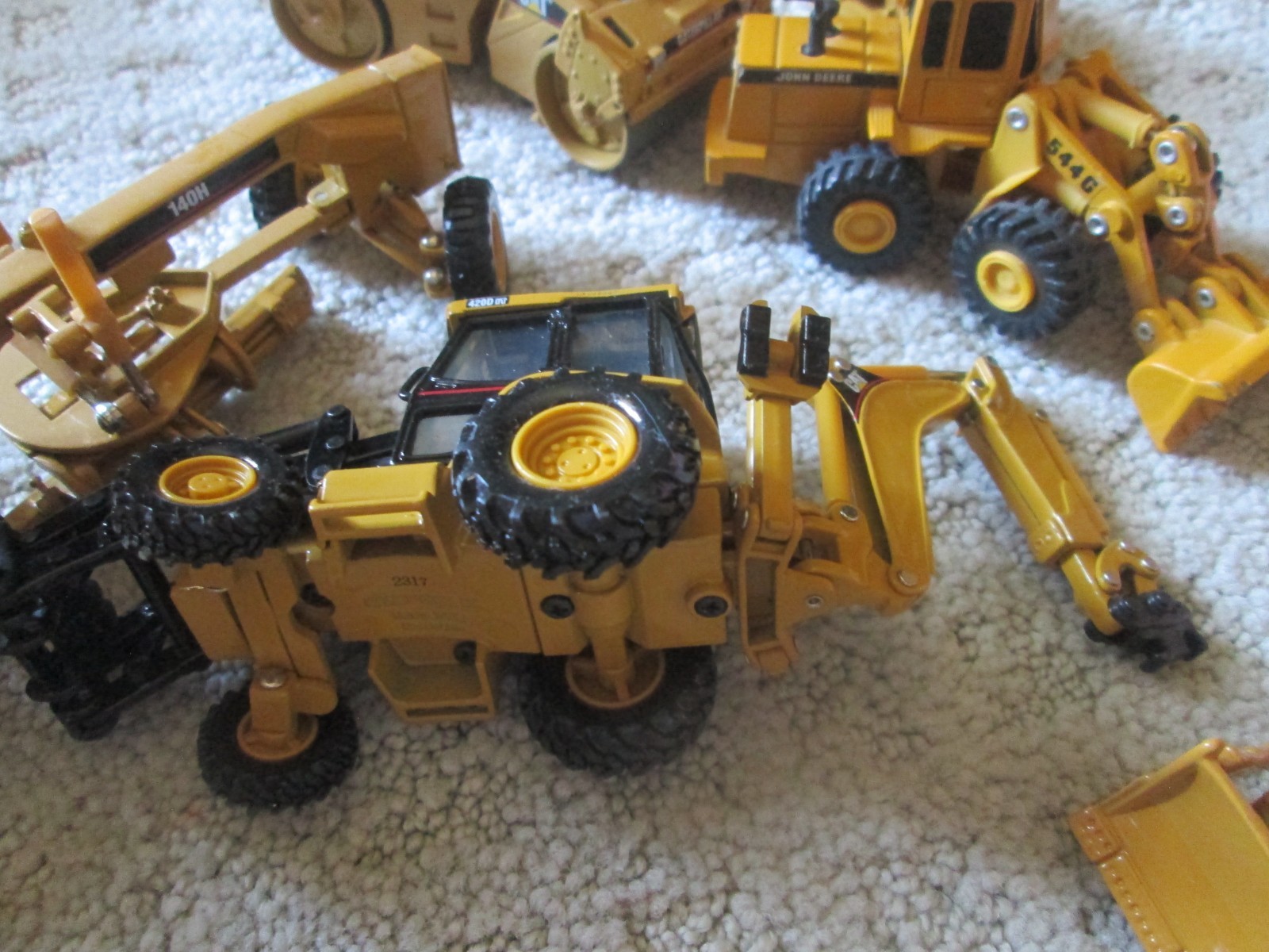 7 pc 1/64 Norscot / CAT Ford Construction Set 12G Grader, D6R, 611 Scraper