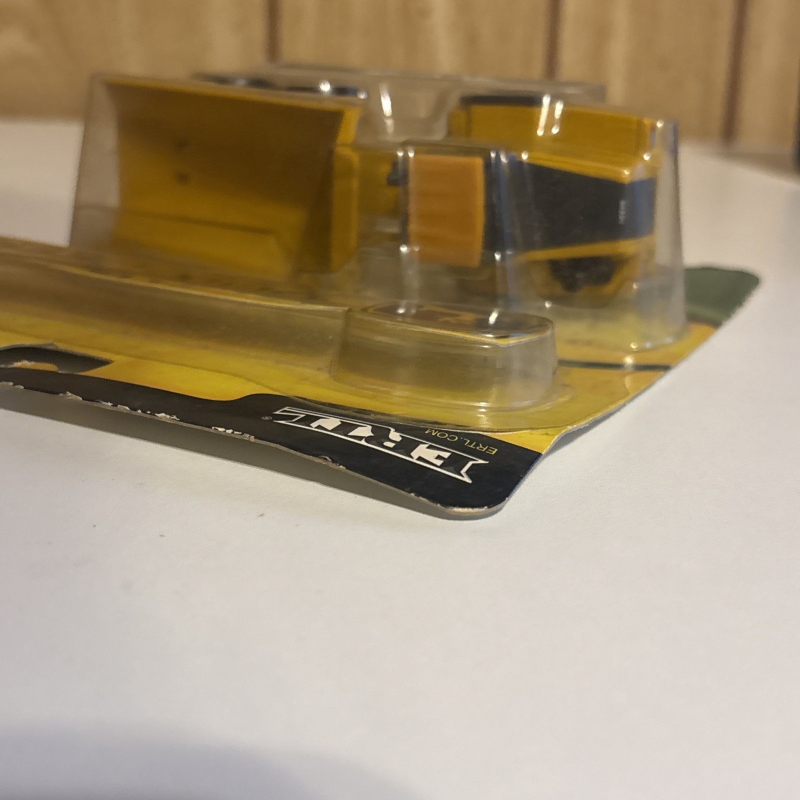 ERTL John Deere Diecast Construction Equipment – Dumptruck – NIP – #37308 – 1:64