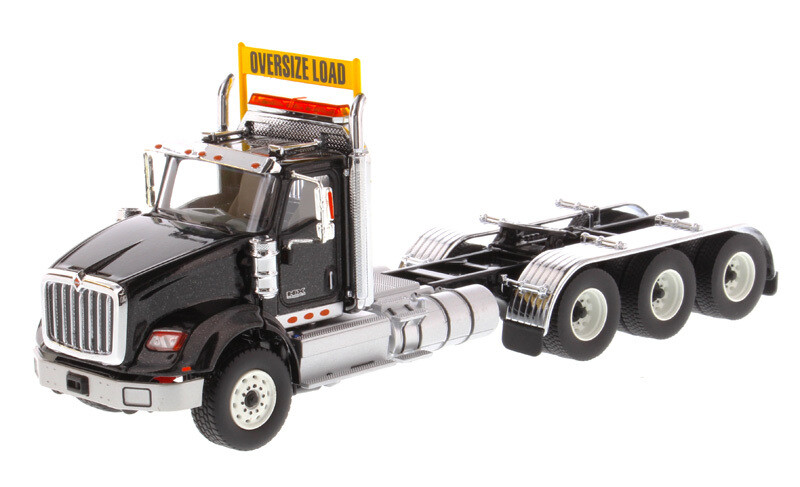 International HX620 Day Cab Tridem Tractor 1:50 Model – Diecast Masters – 71009