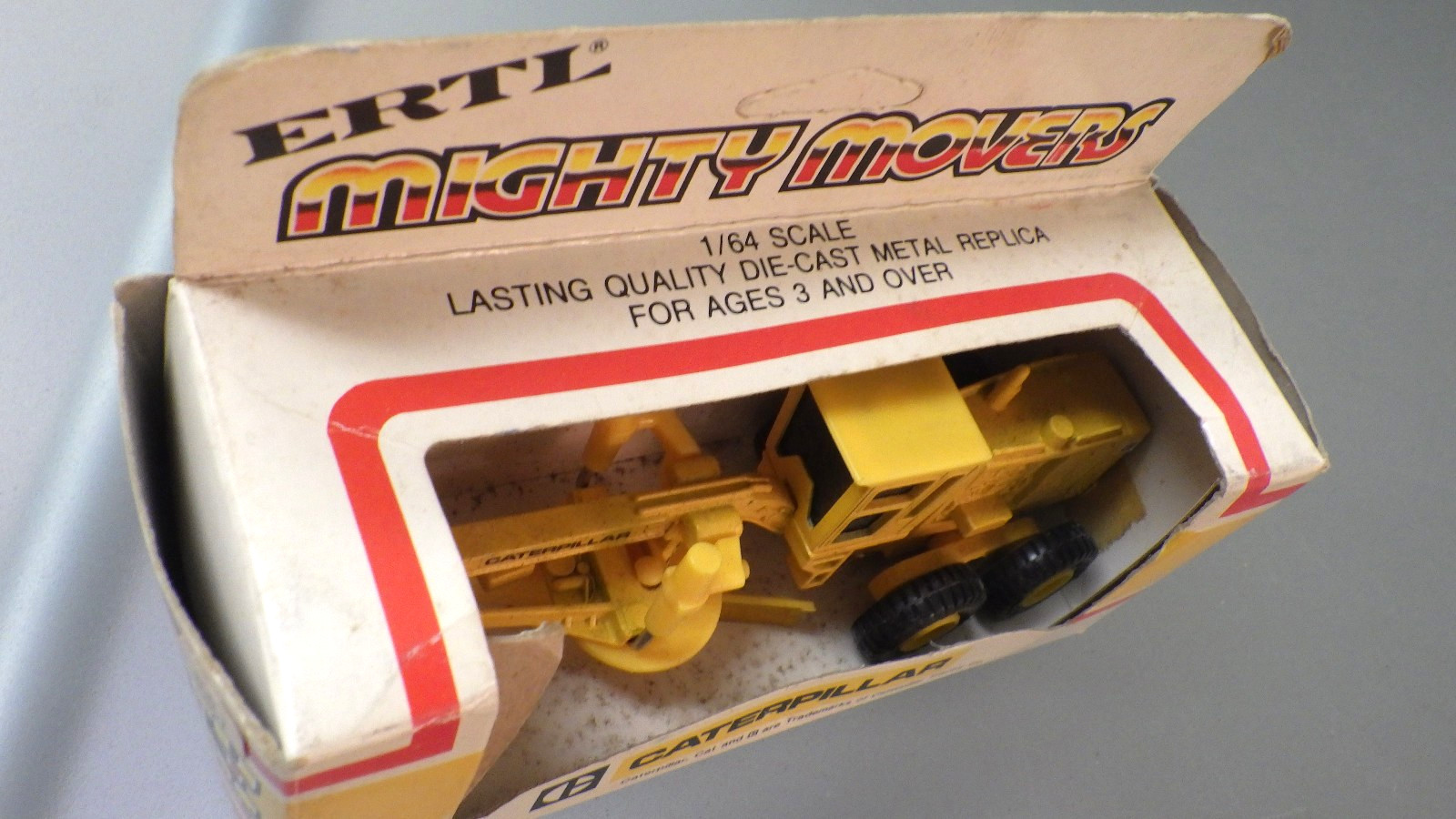 Vtg Ertl #1848 Mighty Movers Caterpillar CAT Motor Grader 1/64 NIB Construction