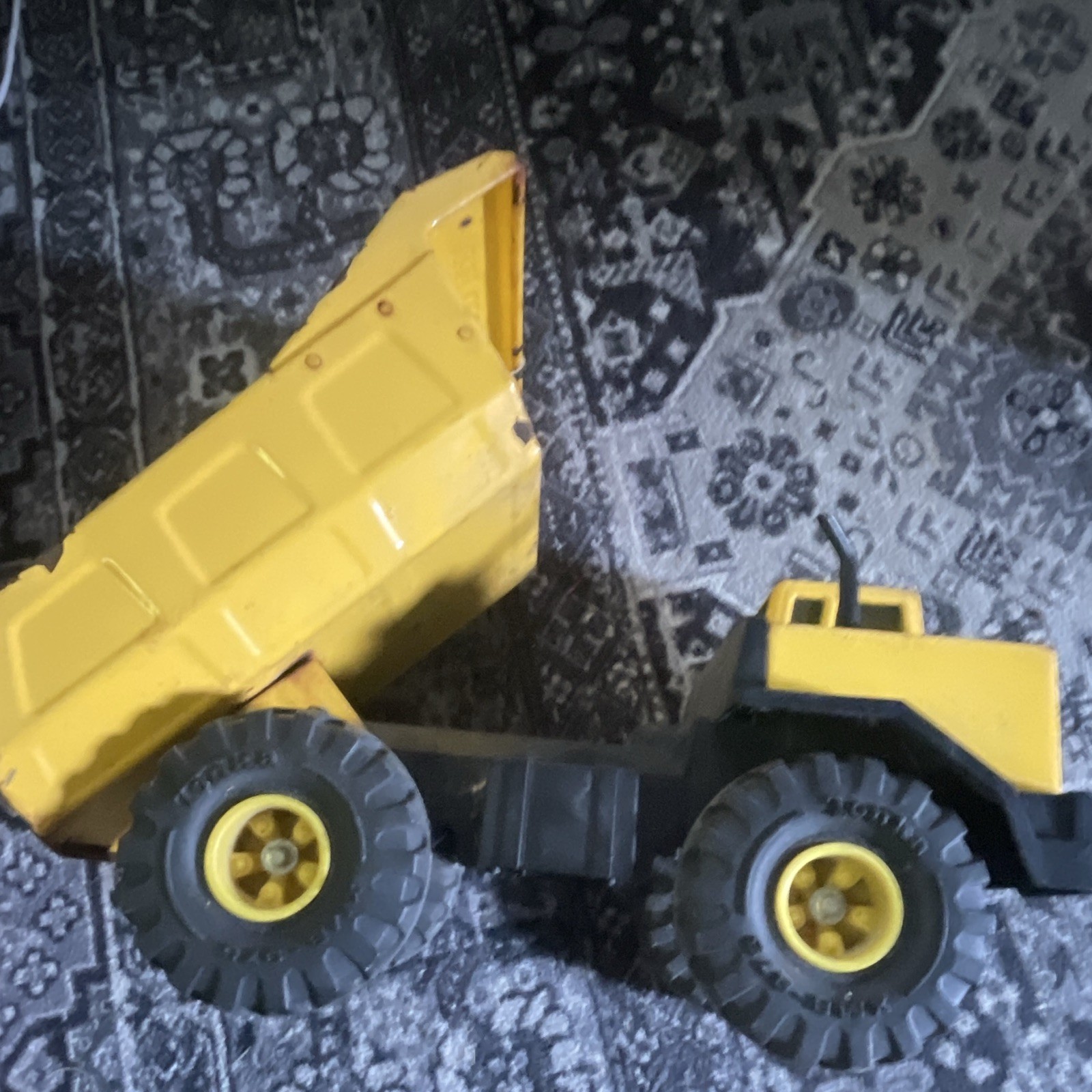 Yellow & Black Toy Construction Dump Truck Haul Truck Construction Vehicle