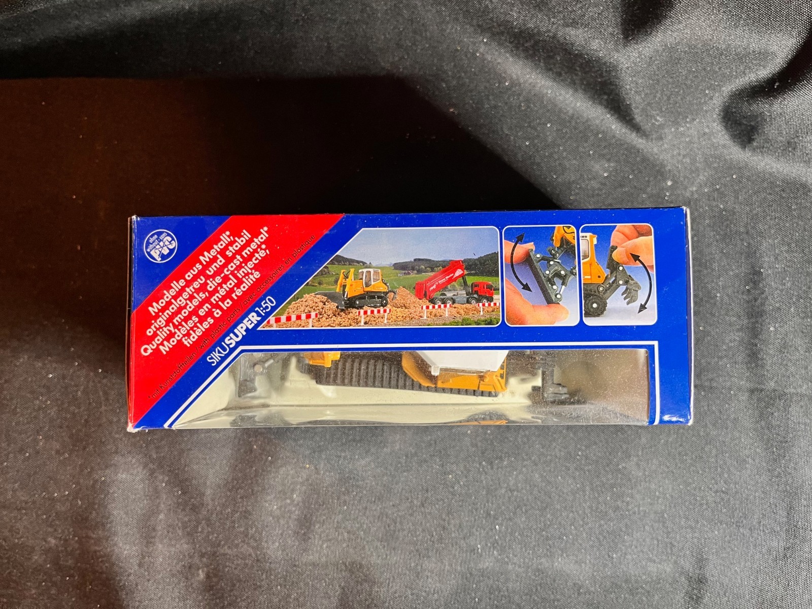 1/50 SIKU 3532 LIEBHERR PR724 BULLDOZER New In Box NIB