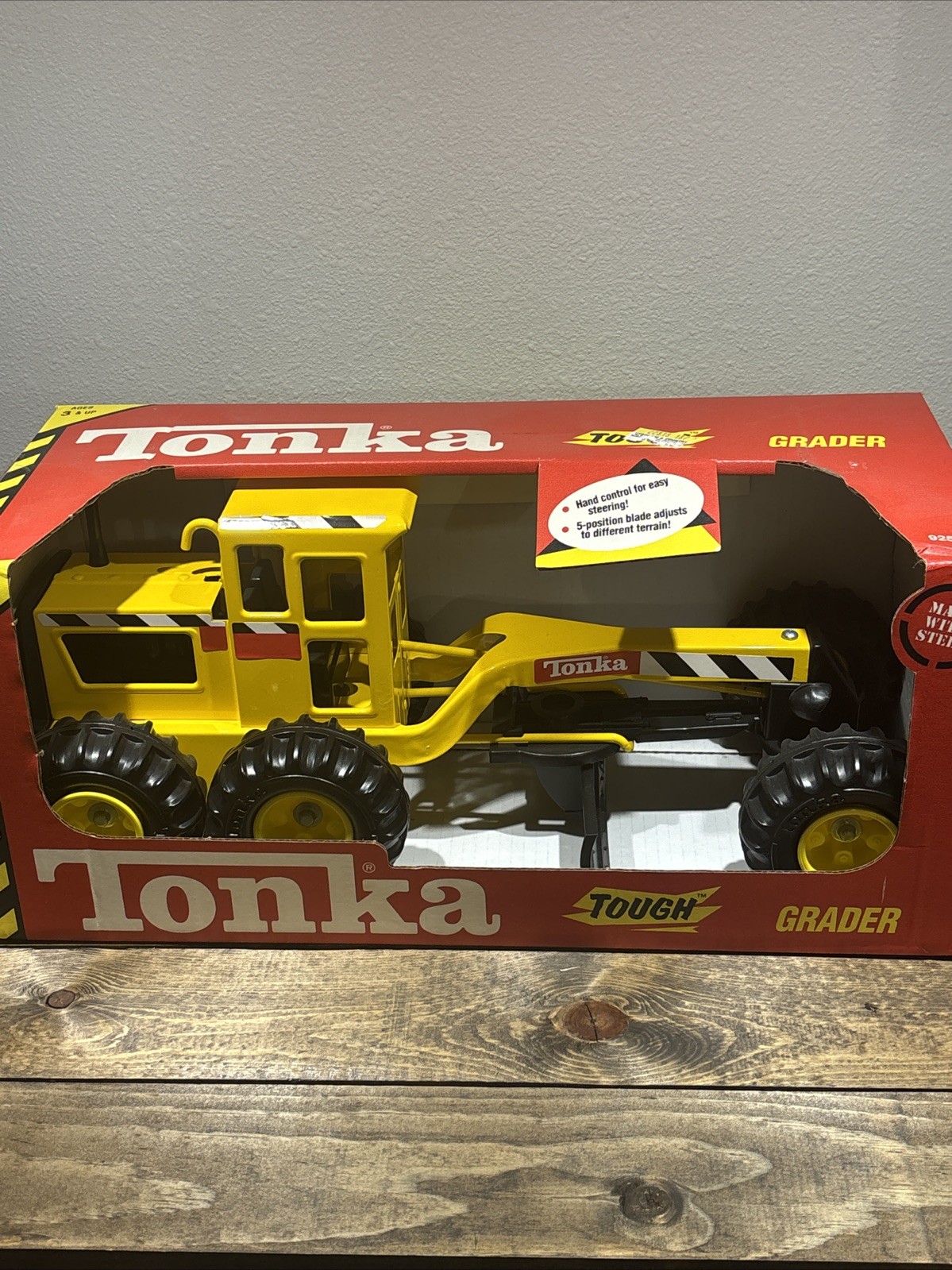 Tonka 1997 Tough Road Grader Pressed Steel New In Box