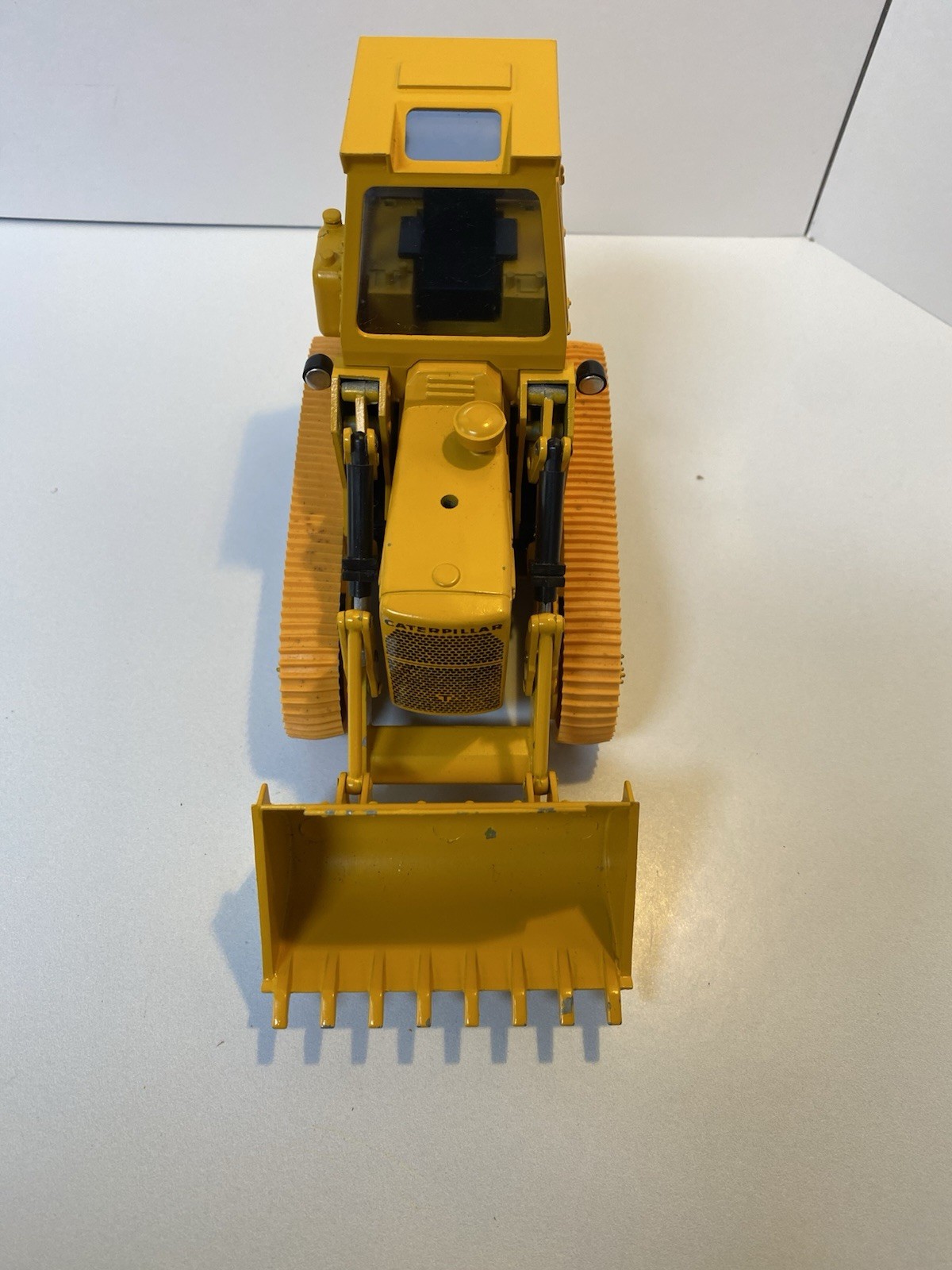 CONRAD 1:25 scale Caterpillar 941 Track Loader Nice!