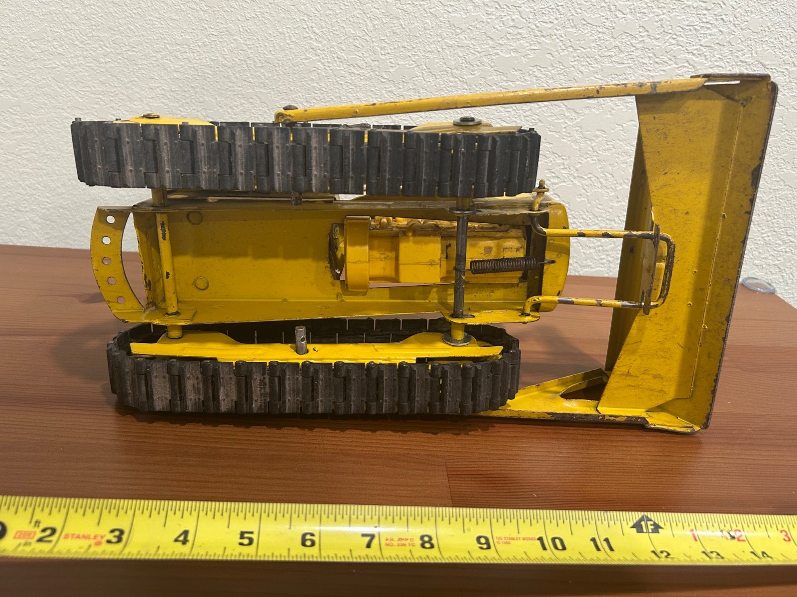 Vintage Toy Doepke D6 Bulldozer Caterpillar Pressed Steel Construction Model