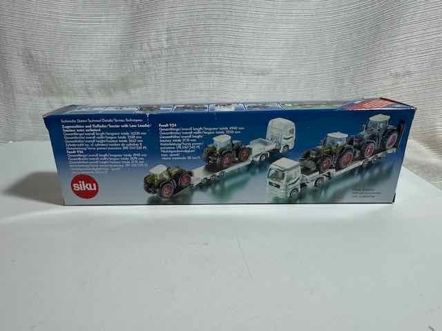 Siku Low loader with Fendt Tractors #1840 Nib Collectors Quality Condition
