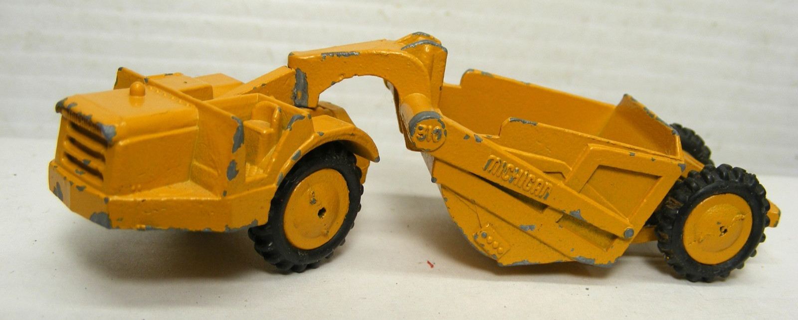 Vintage Lit’l Toy No 8-69 Michigan 310 Die-cast Construction Scraper Made In USA