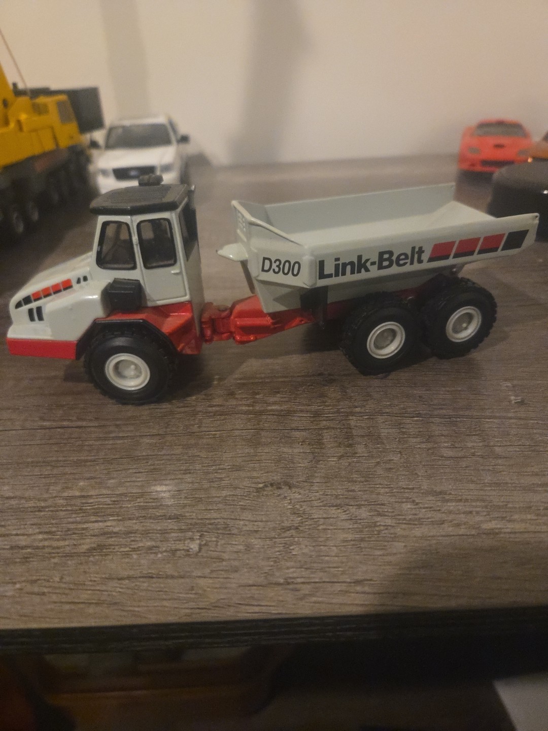 1:50 1:321:87Diecast Construction Equipment JOAL,ERTL,Siku Excavator,Semi Trucks