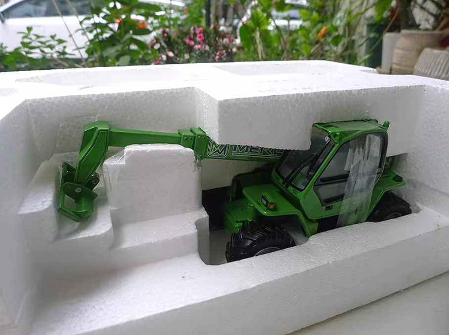 1:32 ROS MERLO P38.10 Telescopic Handler Construction Machine Diecast Model
