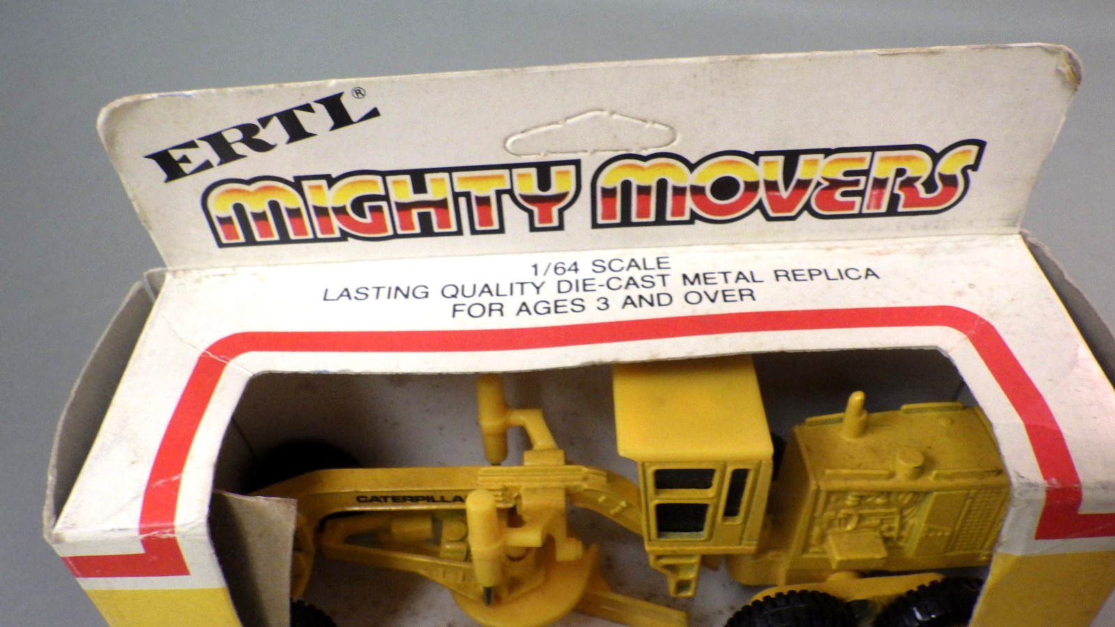 Vtg Ertl #1848 Mighty Movers Caterpillar CAT Motor Grader 1/64 NIB Construction