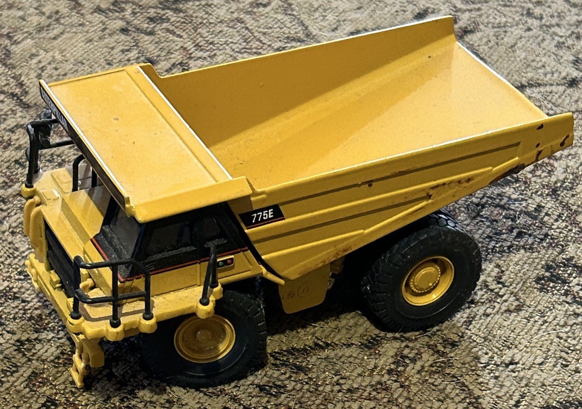 ‘Norscot Group Inc’ Caterpillar 775E Off Highway Dump Truck Used No Box COOL!!!