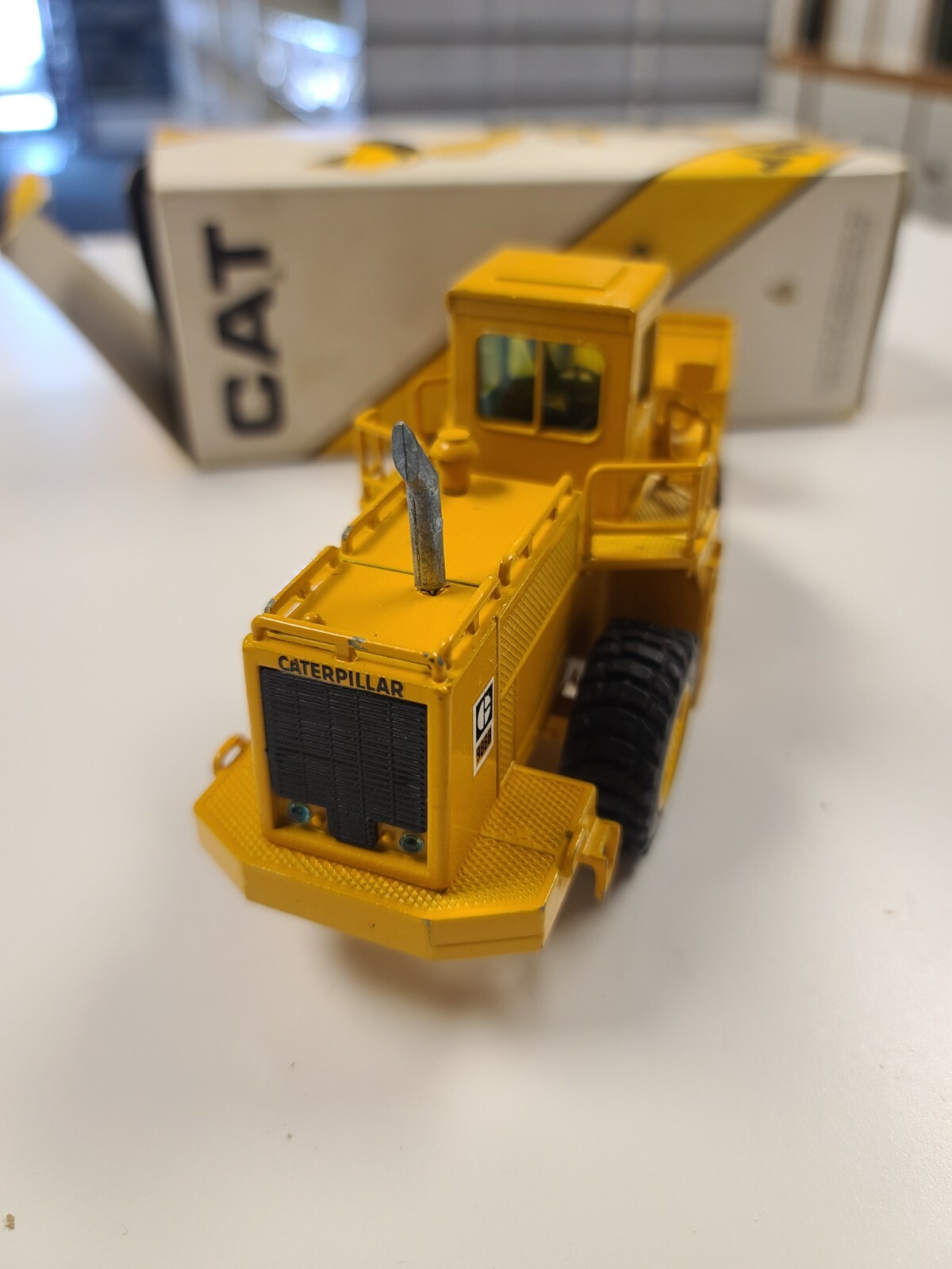 NZG 1:50 CAT 988B Wheel Loader No.167 Die Cast Construction Caterpillar Germany