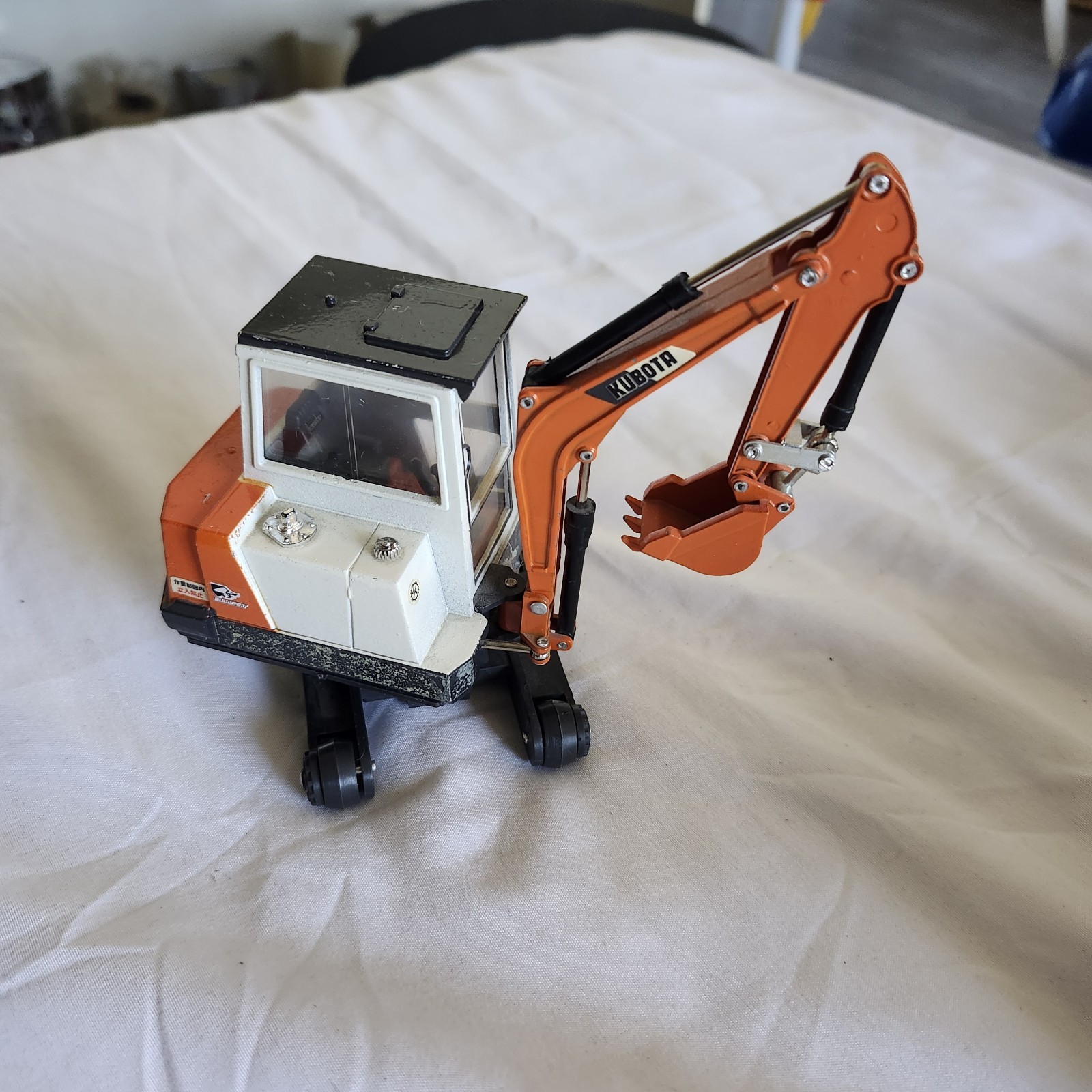 Vintage Yonezawa Kubota KH-30 Excavator Toy Japan Construction Digger