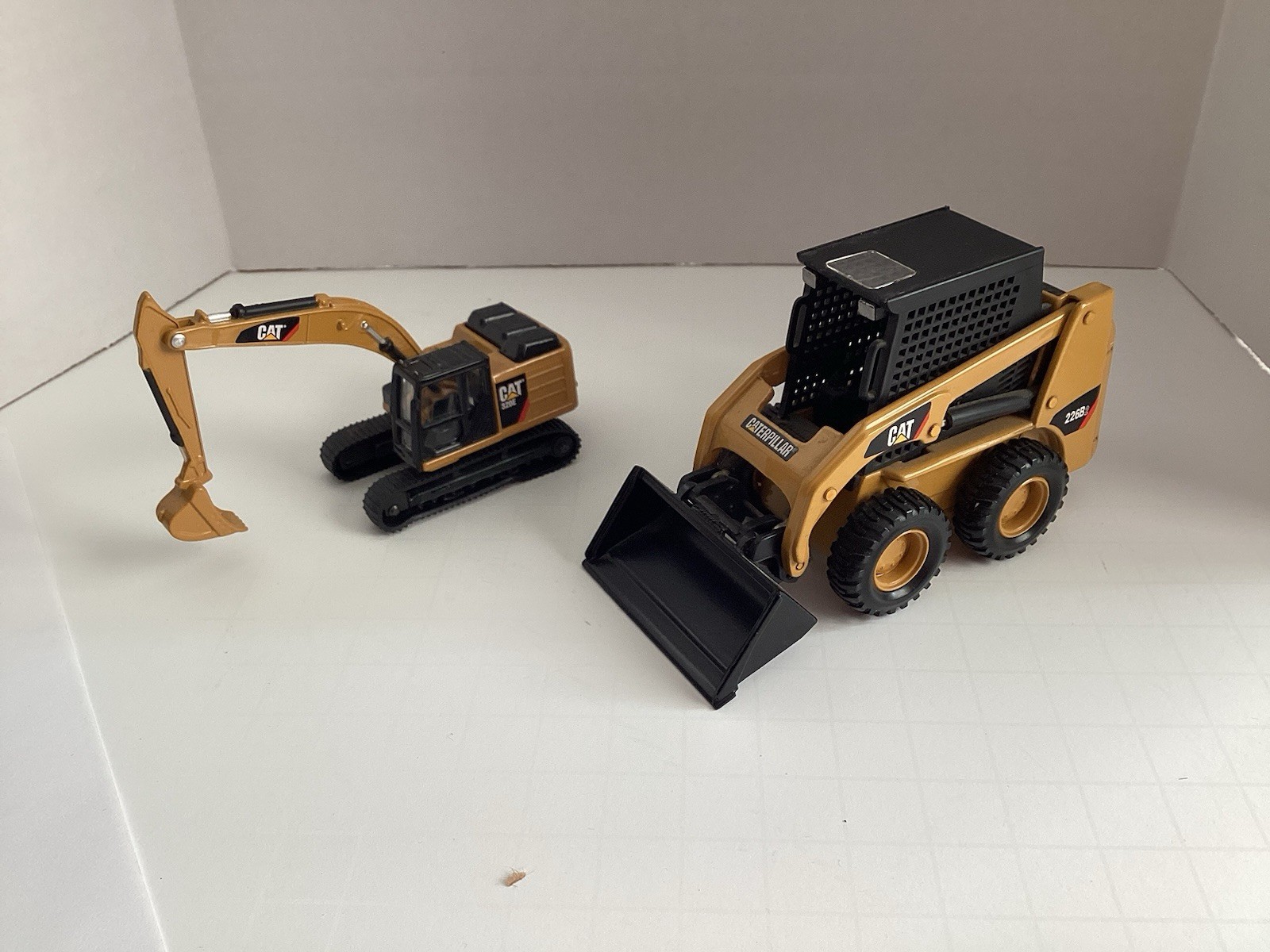 Norscot CAT 320C L Excavator Model And Norscott 8240 226b2