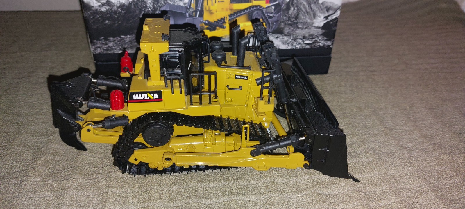 Hui Na Model Dozer 1:50 Scale