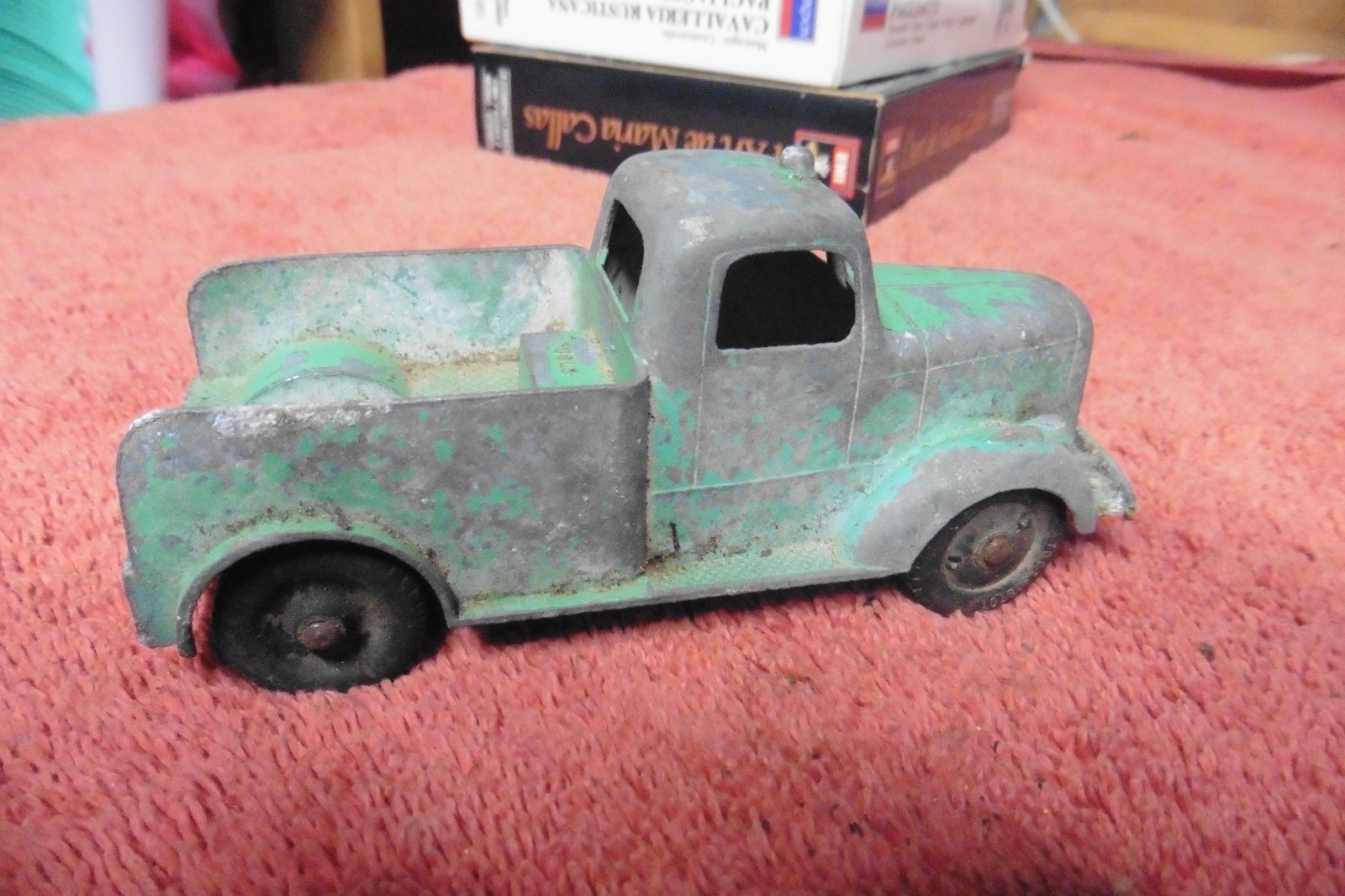 vtg Tootsietoy green deliver service truck