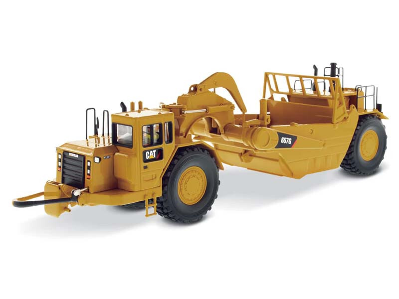 CAT 657G Wheel Tractor Scraper Diecast 1:50 Scale Model – Diecast Masters 85175C