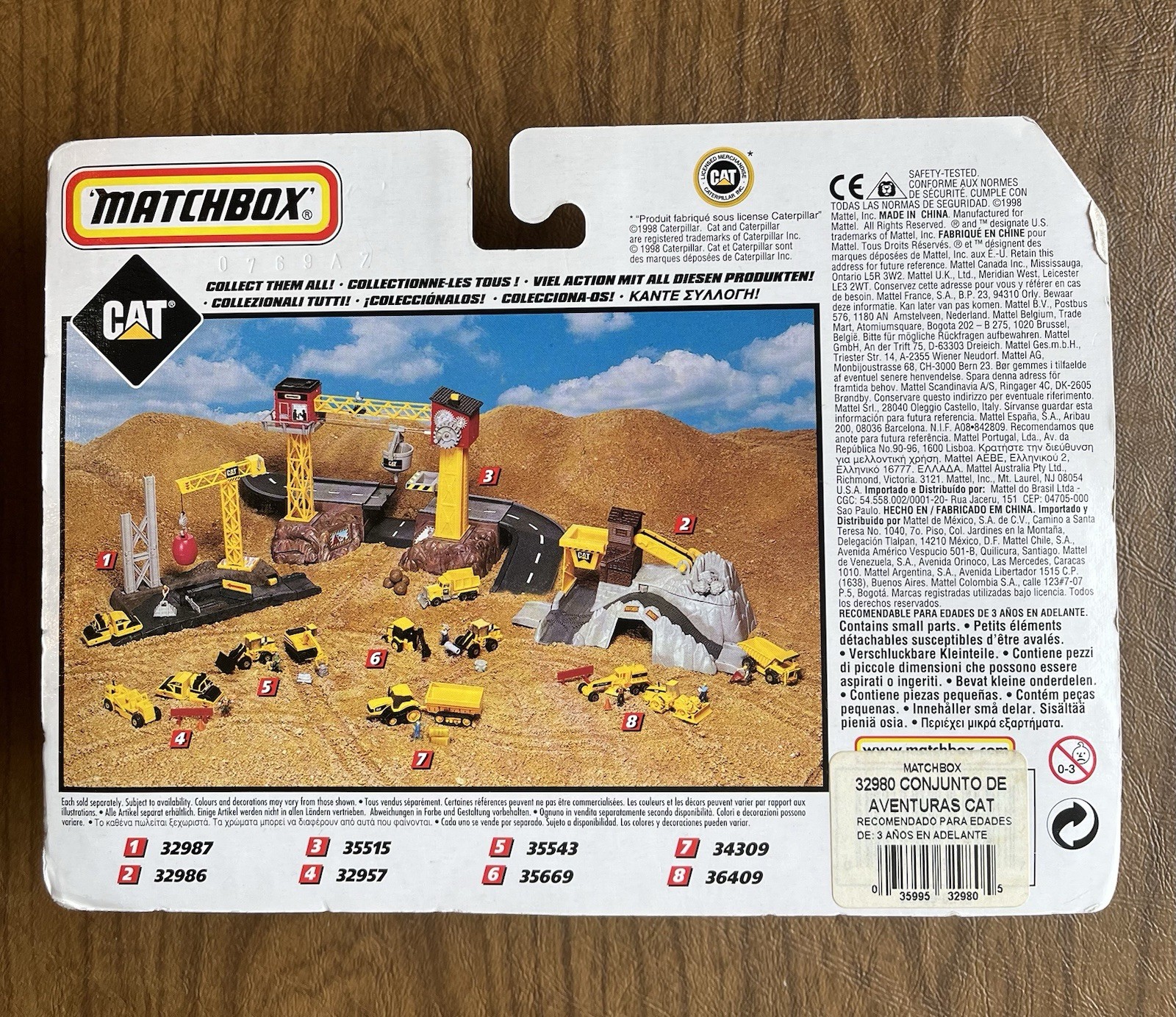 Matchbox Dirt Machines 36409 Military Caterpillar Road Grader and Soil Compactor