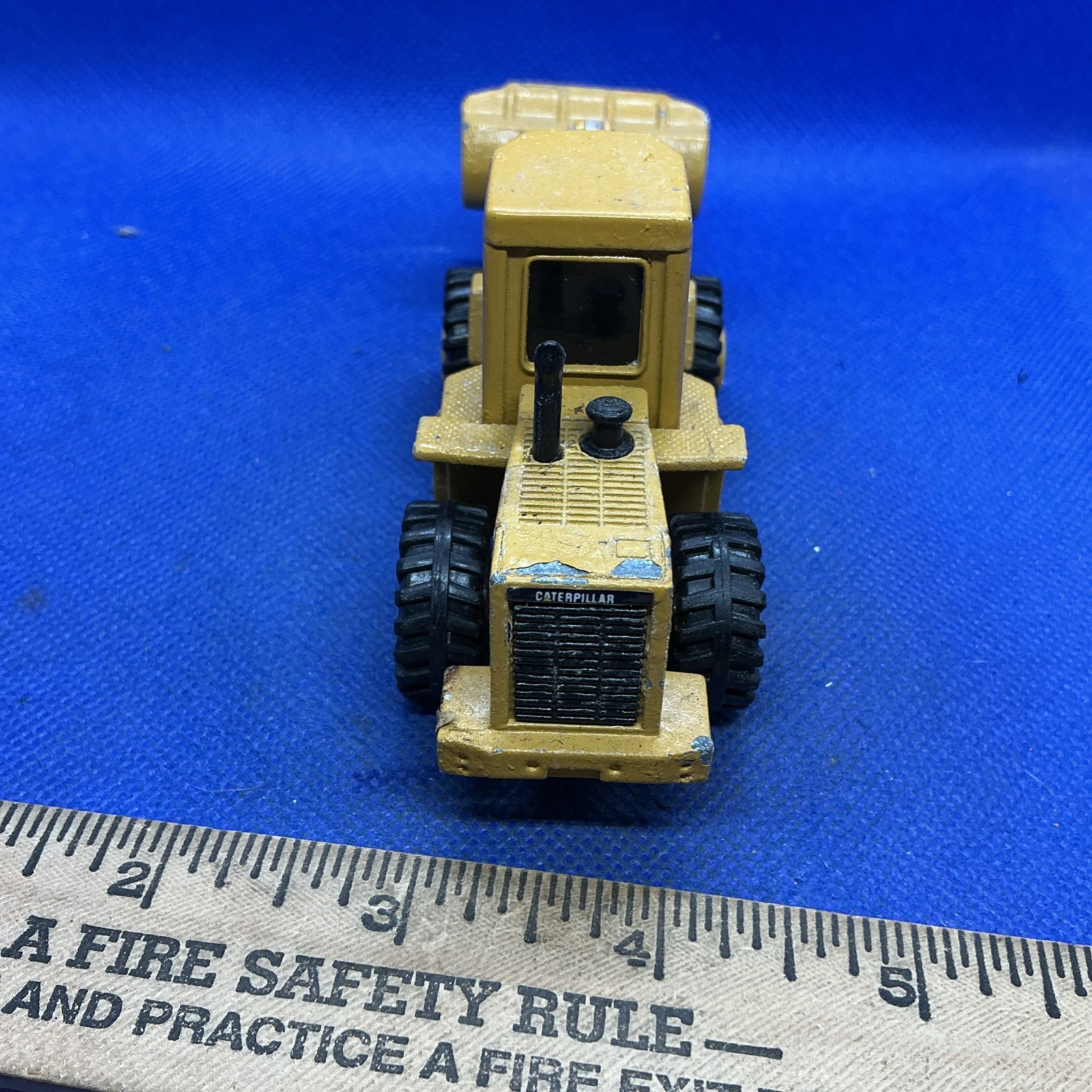 Vintage ETRL 1998 CAT 950F Wheel Loader 1:64 Scale Die Cast GC