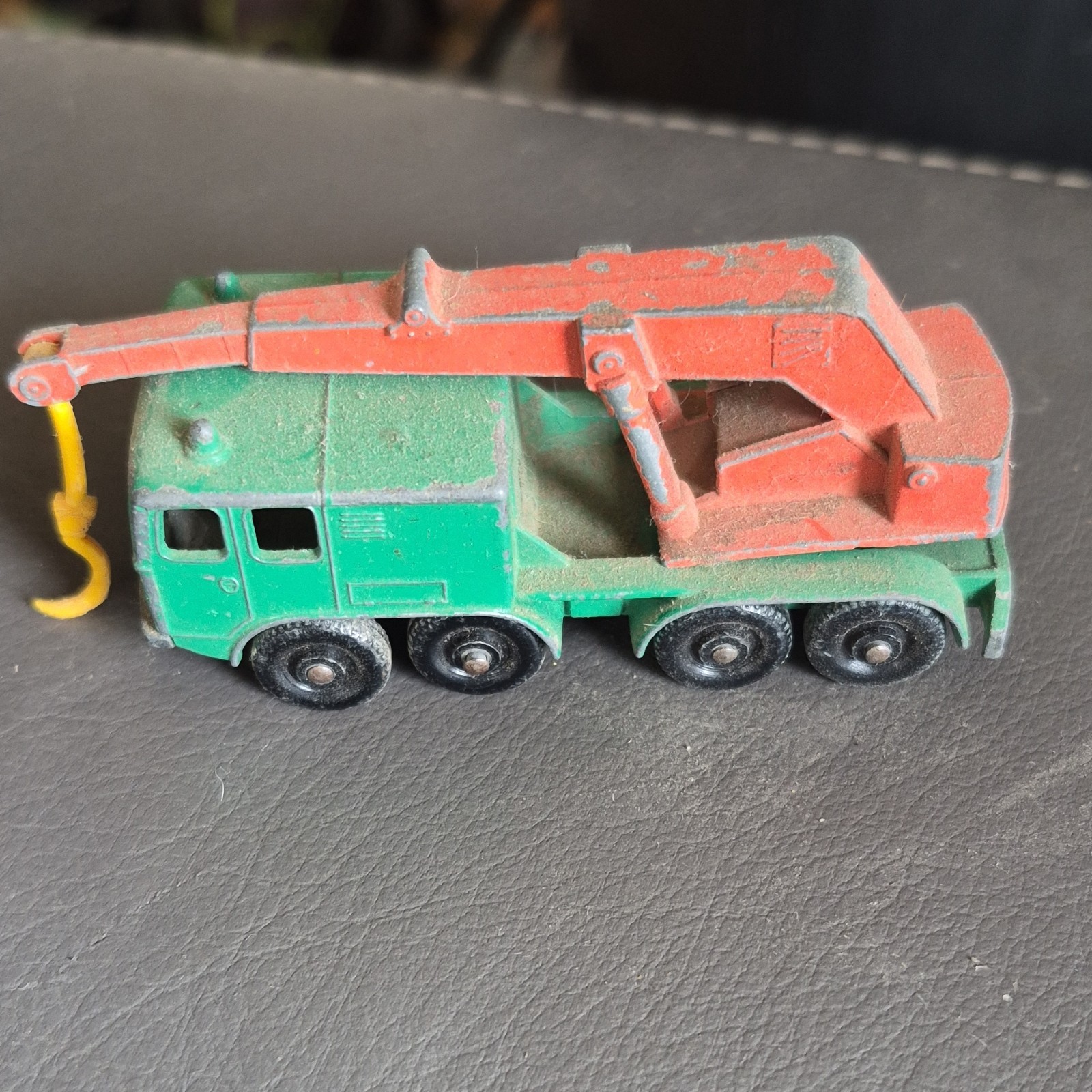 Lesney Matchbox Series 8 Wheel Crane Diecast Toy Green Red Yellow