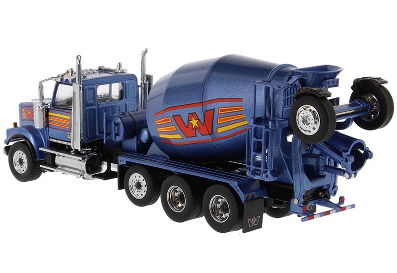 Diecast Masters 71075 1/50 Scale Western Star 4900