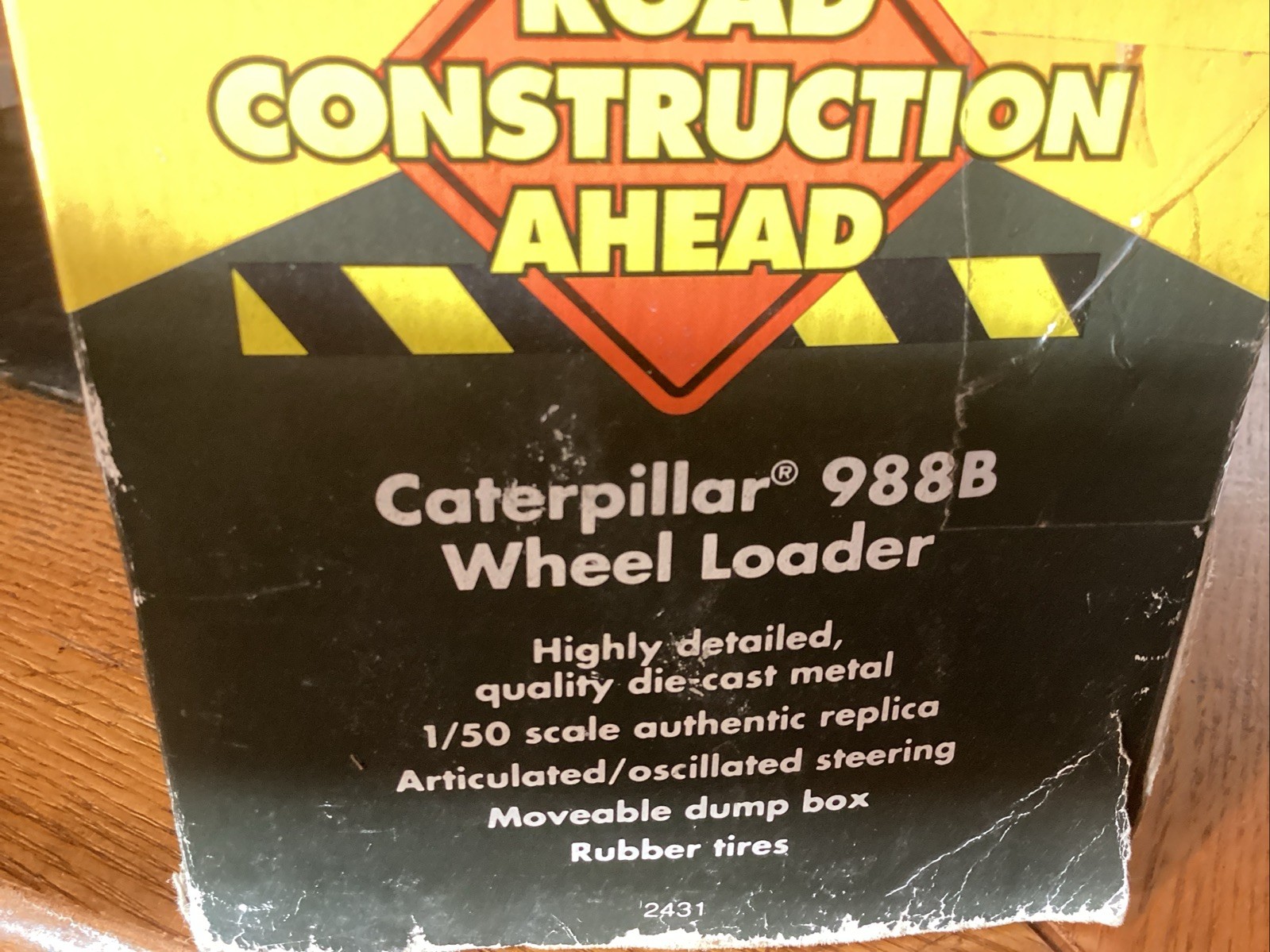 Ertl 2431 • Caterpillar • CAT D350D Articulated Dump Truck • 1:50 Scale