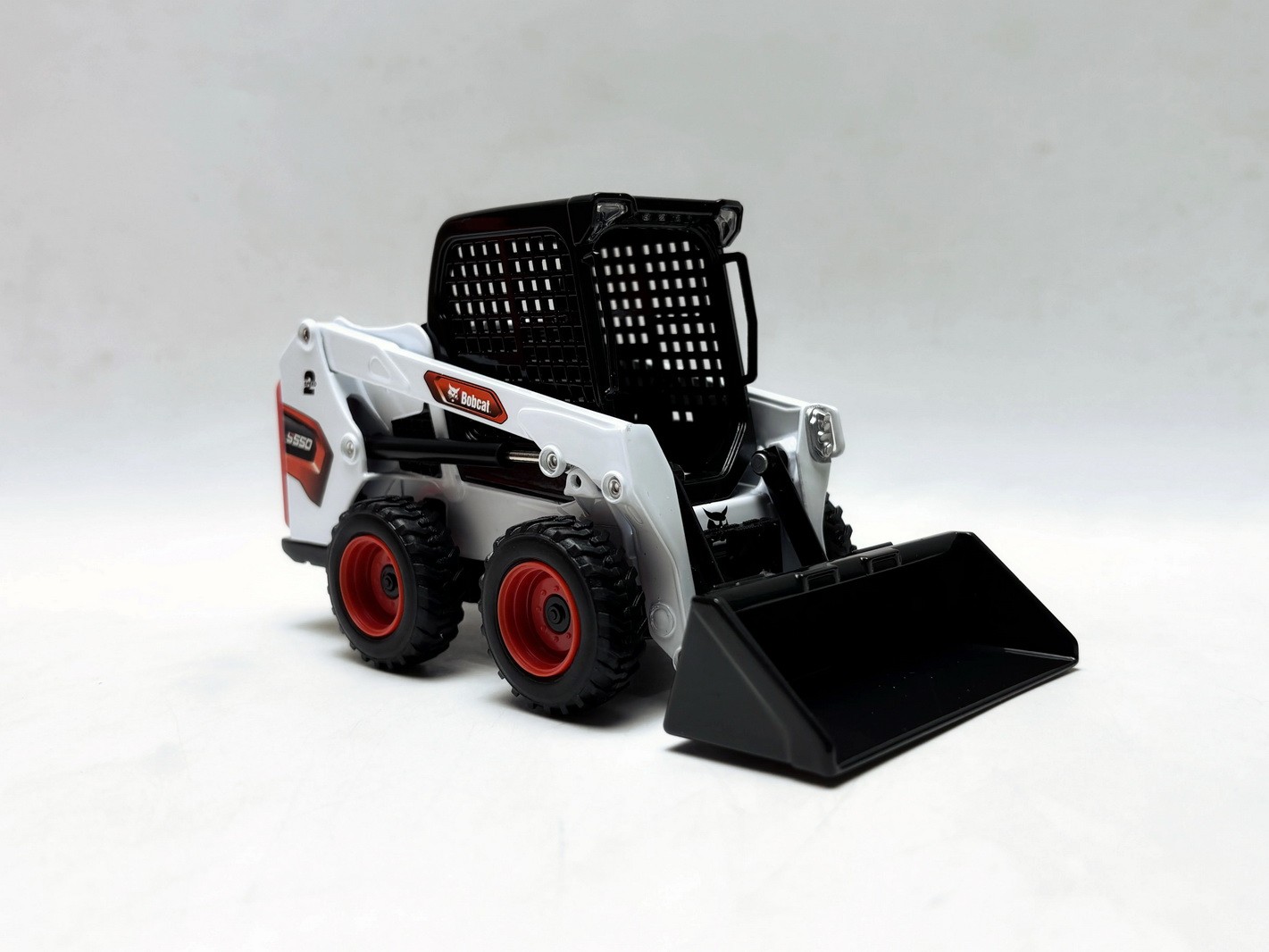 1/25 Scale Bobcat S550 Skid Steer Loader Diecast Model Collection Toy
