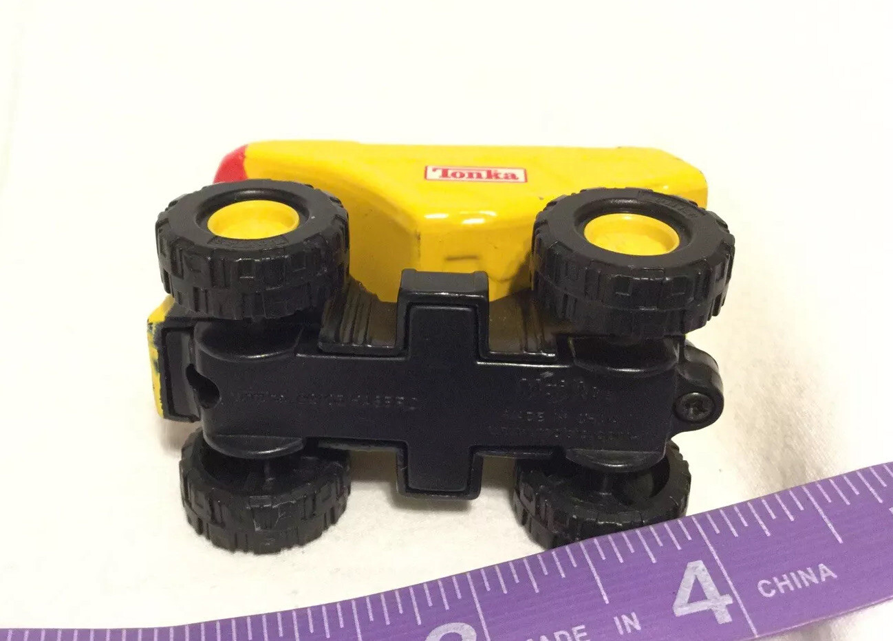 2005 Maisto Tonka Dump Truck Yellow 2 3/4″ Diecast Mini Toy