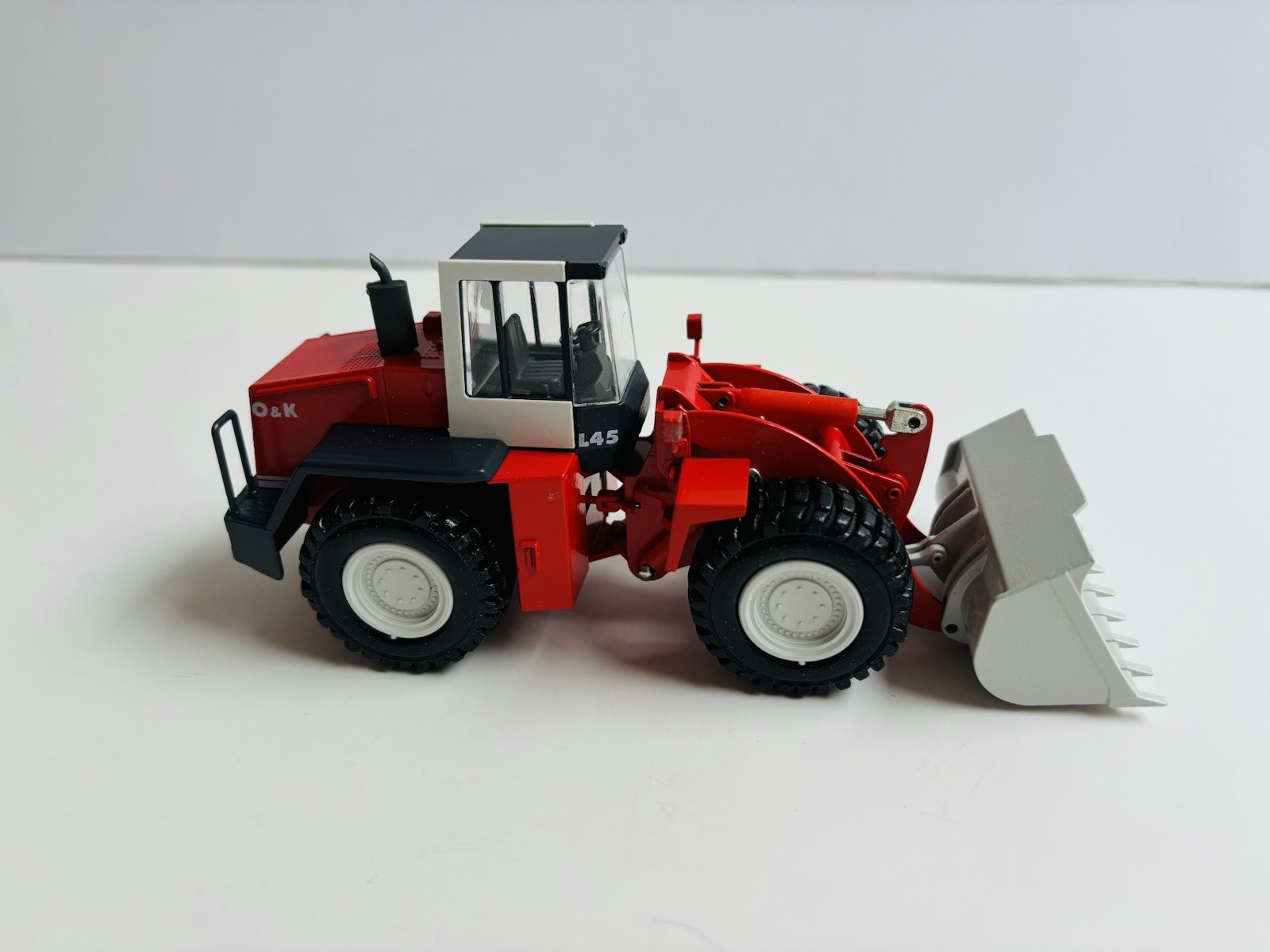 Vintage O&K L45 Wheel Loader – Conrad 1:50 Scale Diecast Model #2429 New in Box