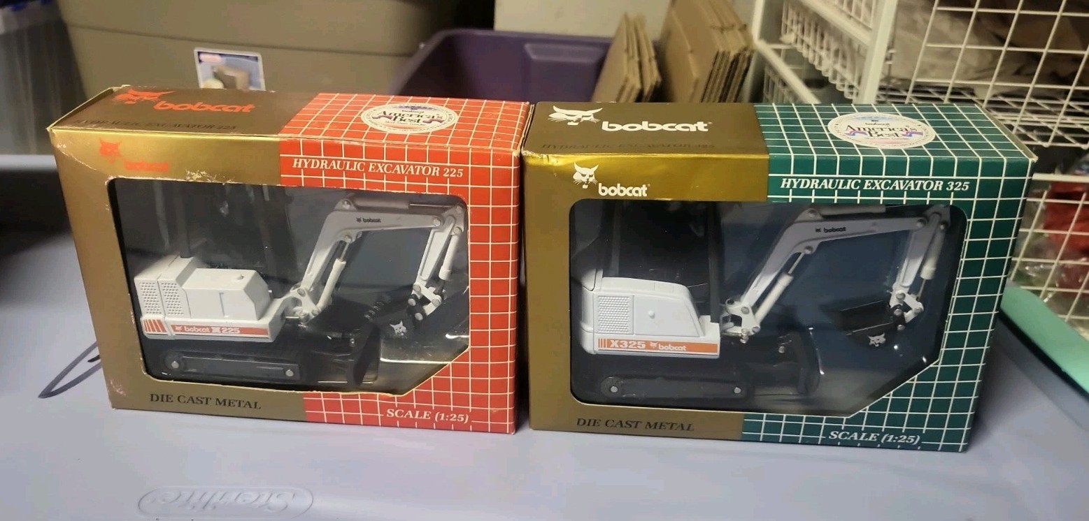 Melroe Bobcat Model 225 & 325 1/25th Scale Diecast Hydraulic Excavators *MIP*
