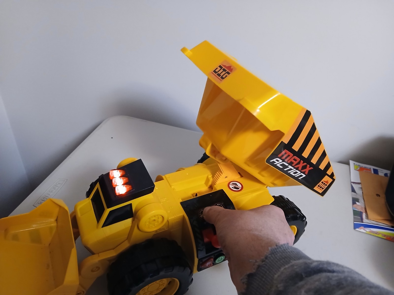 Maxx Action Large 2-in-1 Dig Rig Dump Truck Lights Sounds used good condition