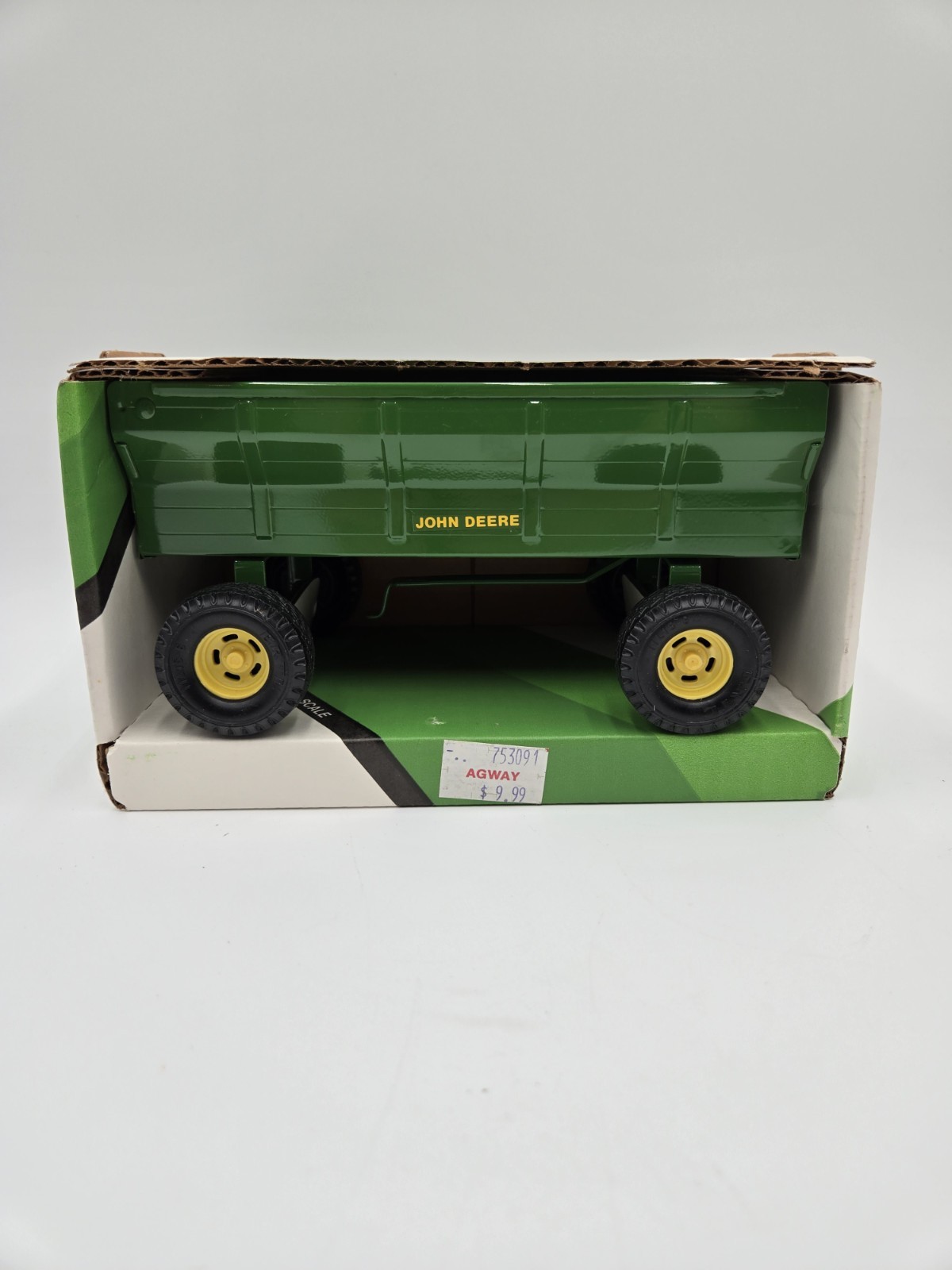 John Deere Flare Box Wagon MIB 1/16 Scale Diecast Streel For Tractor Farm NOS