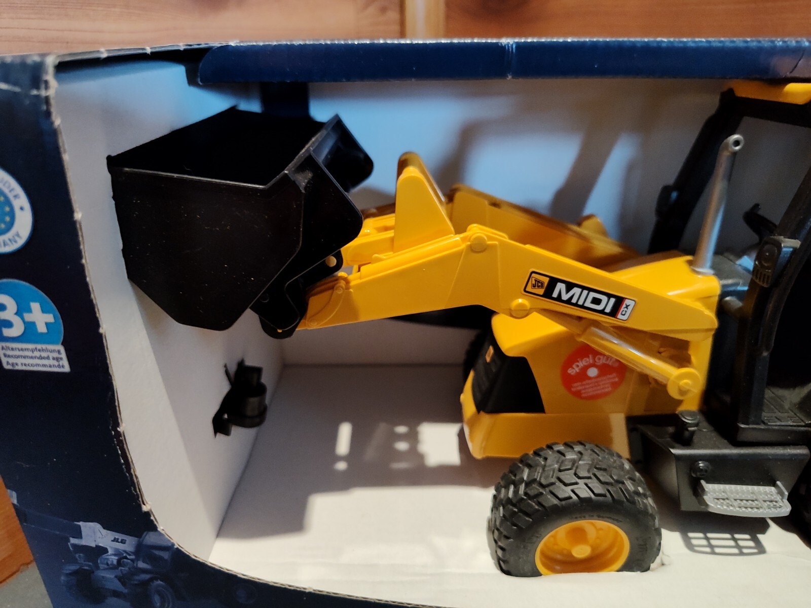 NIB BRUDER® 1:16 JCB MIDI CX BACKHOE/LOADER