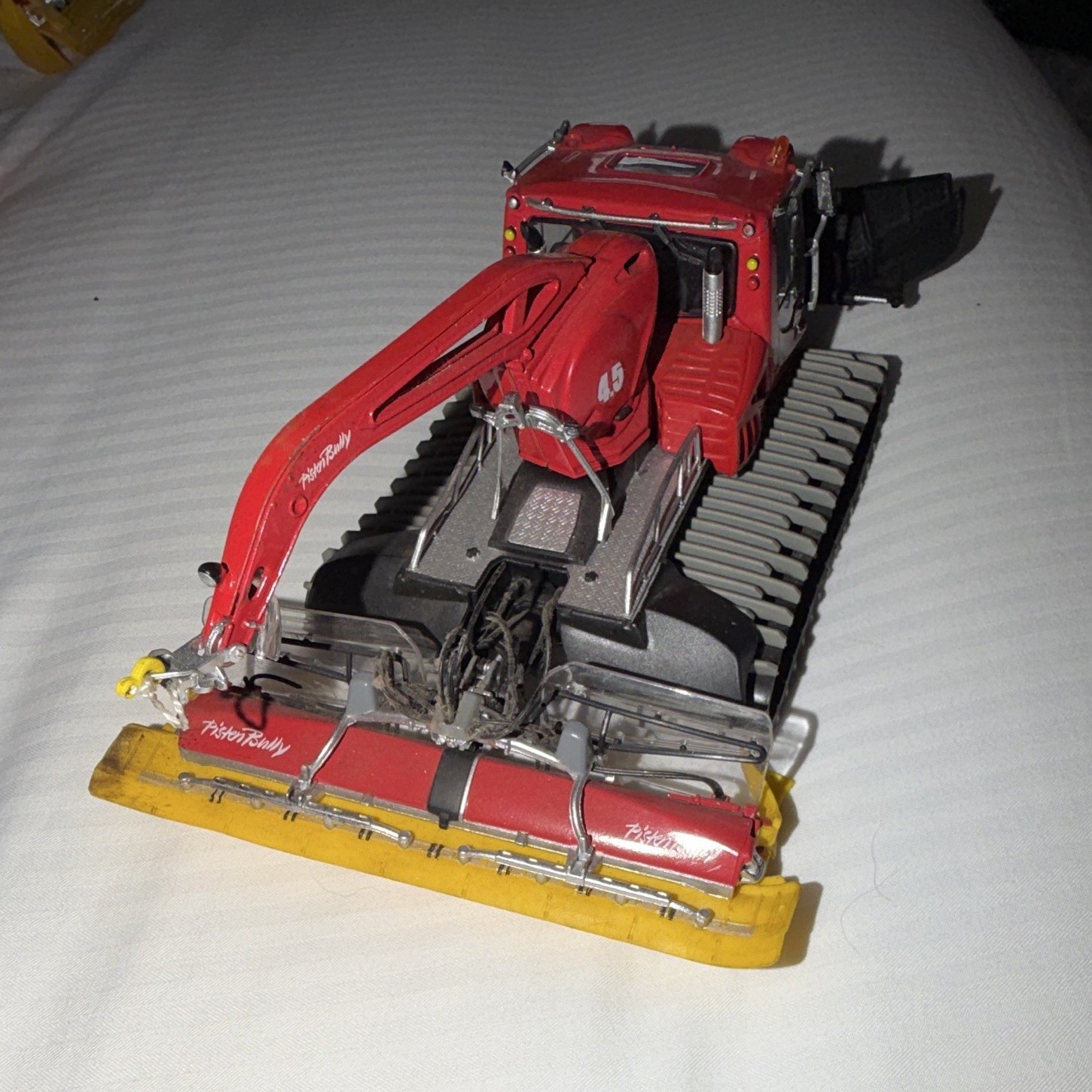 PistenBully Snow Groomer Tracked Diecast Construction Equipment Model Red/Gray