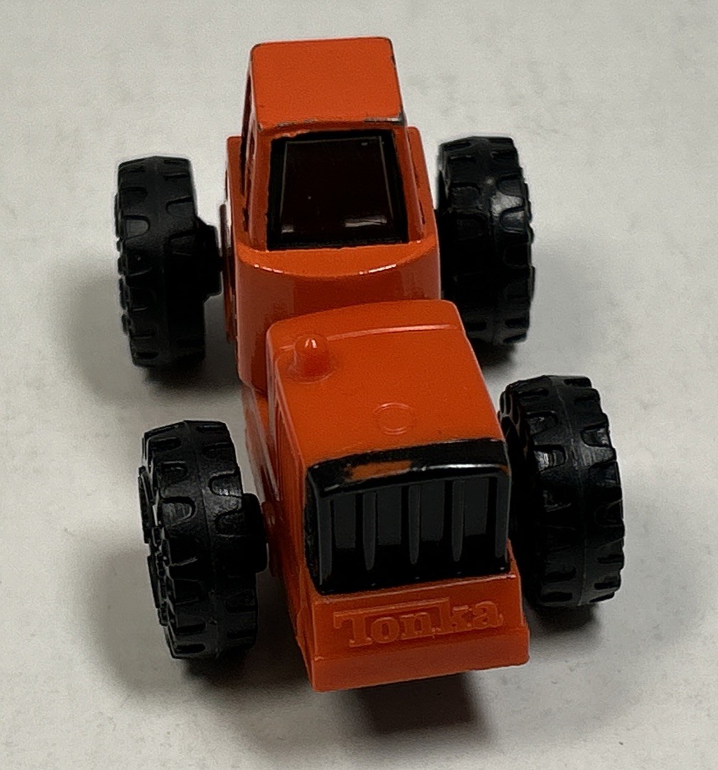 Vintage 1992 Tonka Farm Tractor or Construction Vehicle 3 Inches Long