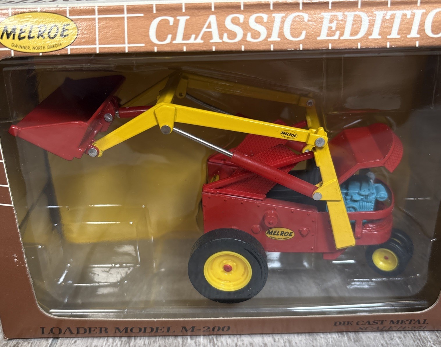 1/25 Clover Melroe M-200 Loader Diecast w/ Box