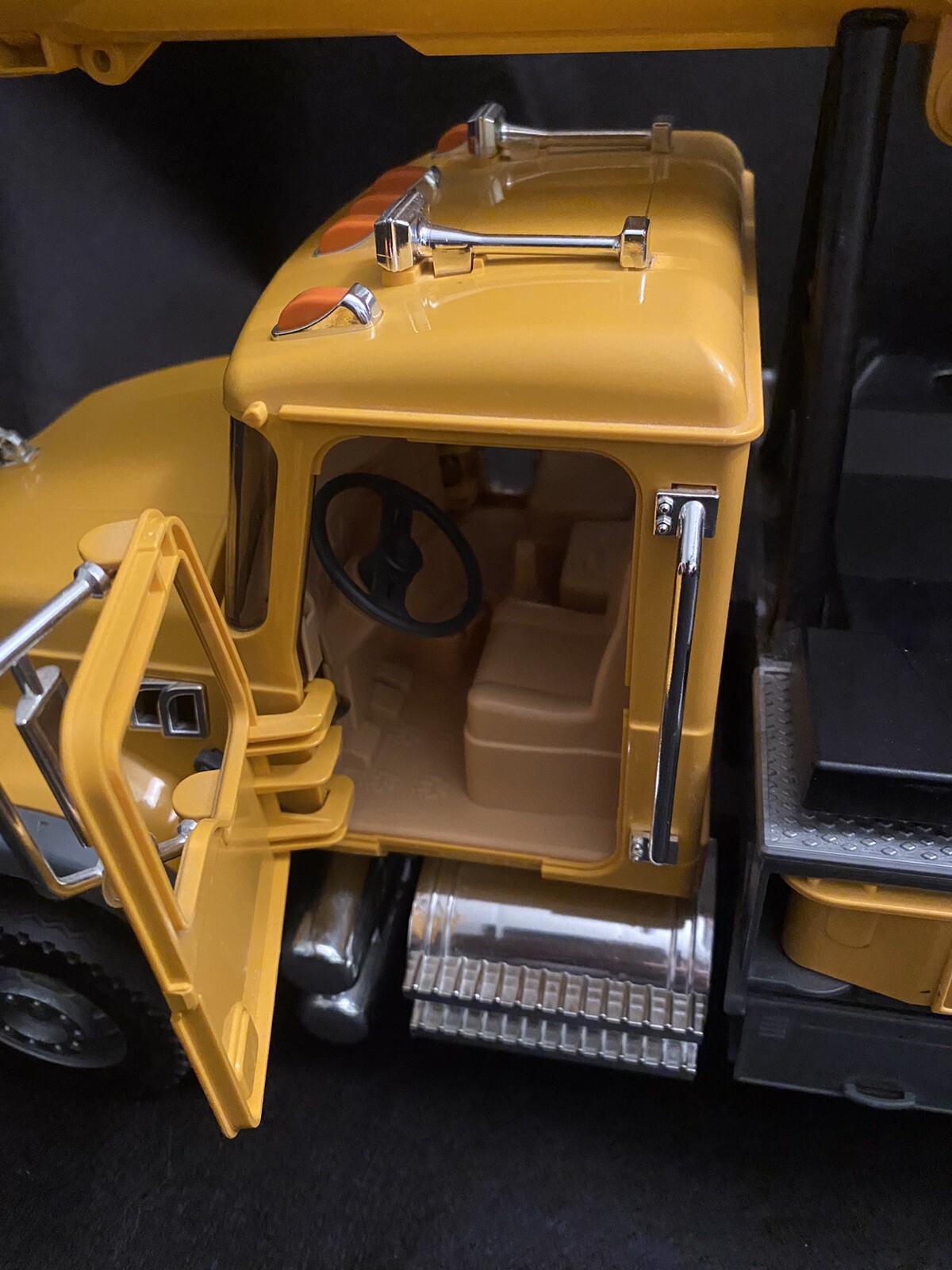 BRUDER 2818 Liebherr Realistic Crane Mack Truck Yellow