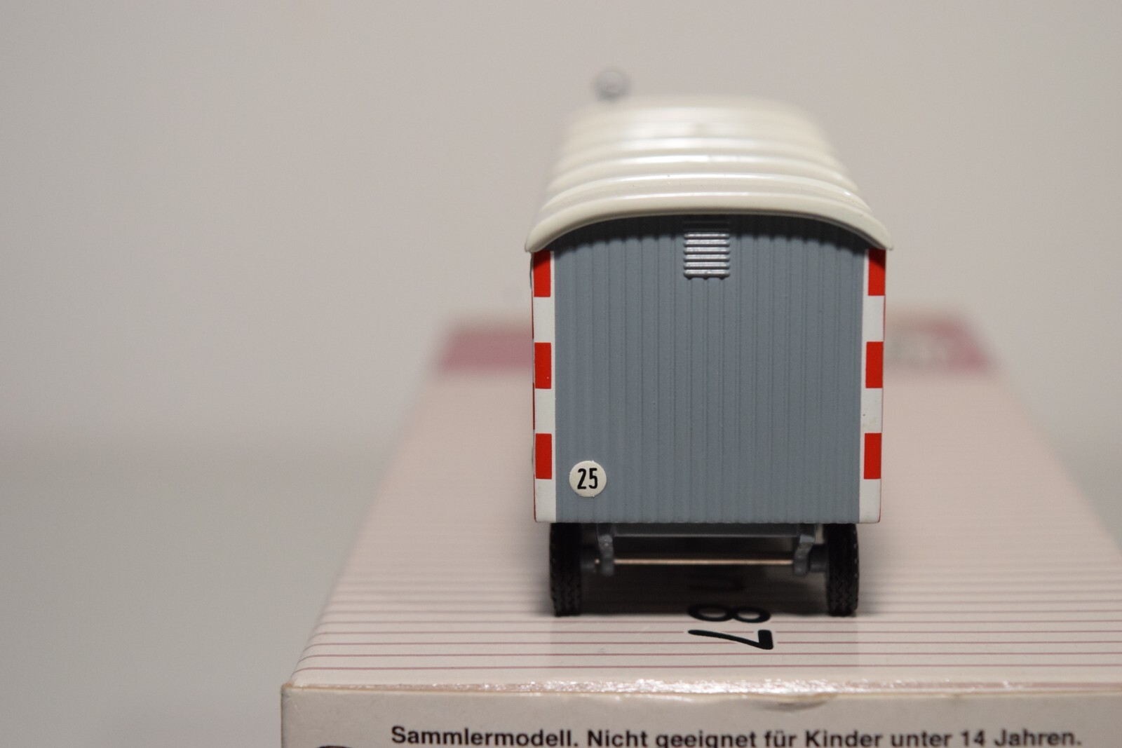 A95 1:87 NZG N.Z.G. 560 BAUWAGEN TRAILER MOBILE SITE CABIN GREY MIB