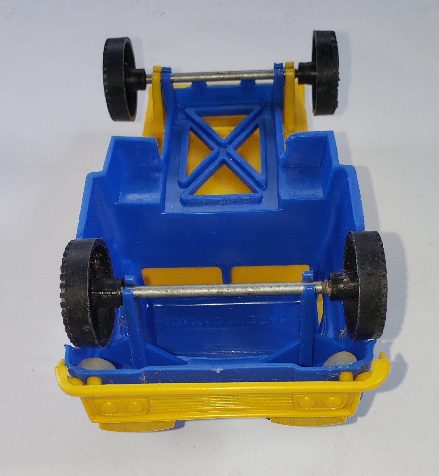 Vintage Plastic Dump Truck Made in Canada 6″ Long Played Wear Unbranded