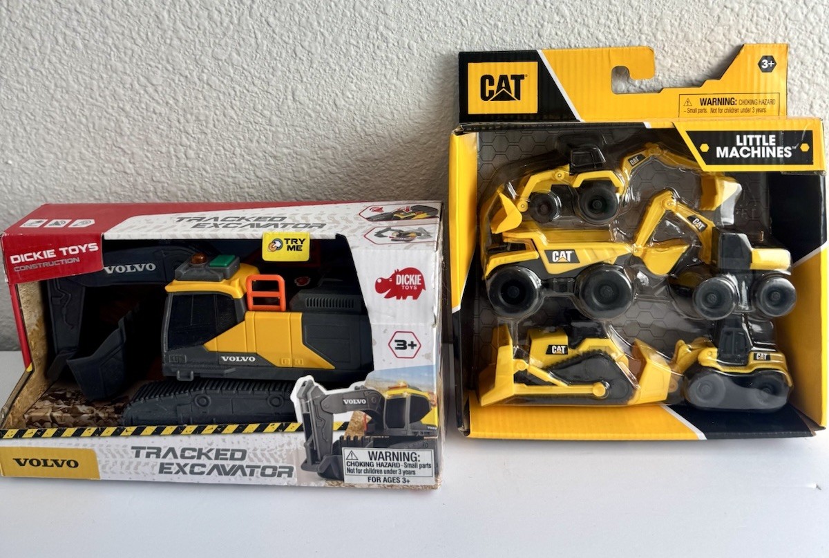 CAT Mini Machines 5-Pack + Volvo Excavator Toy Set