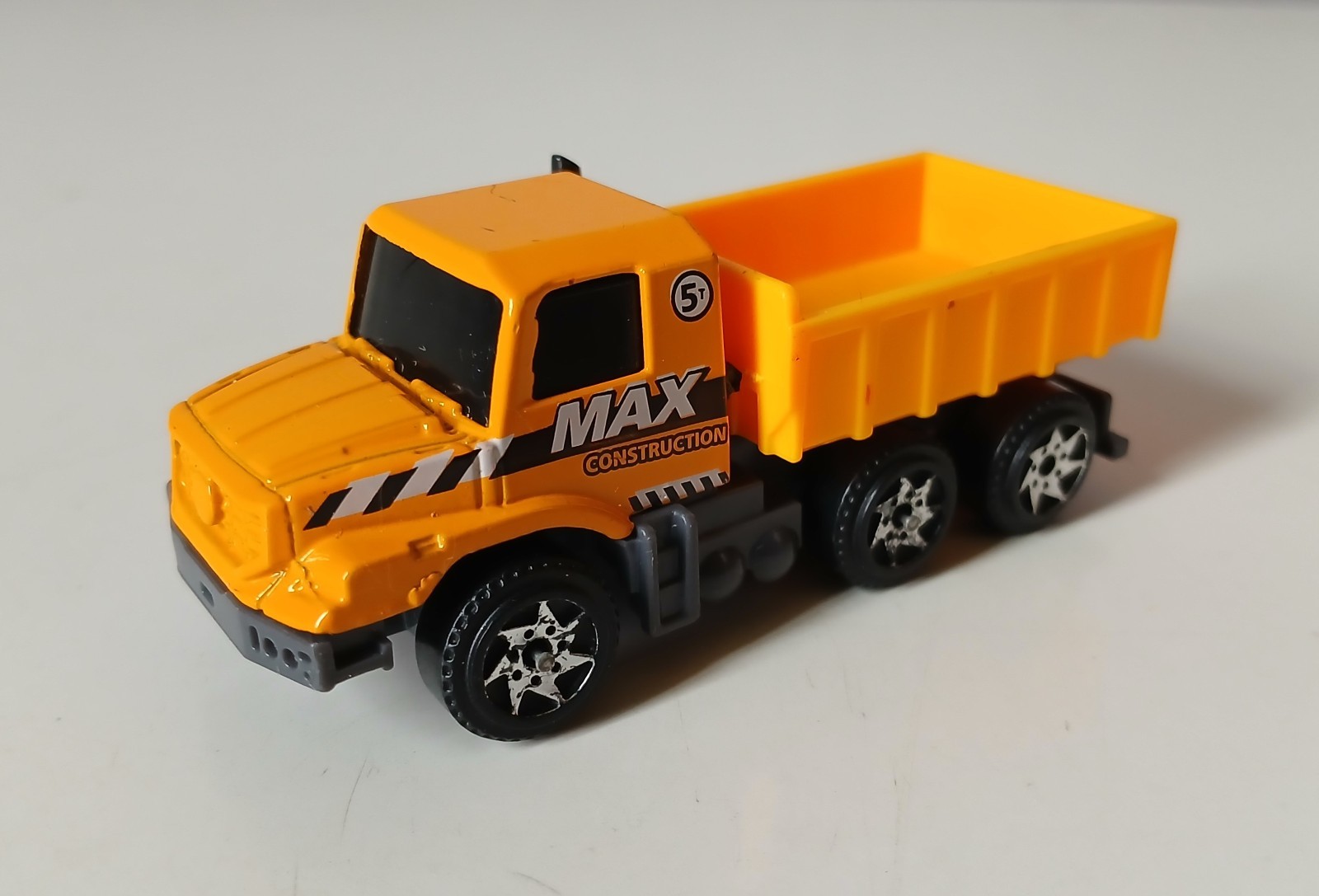 Unbranded Mercedes-Benz Zetros Dump Truck