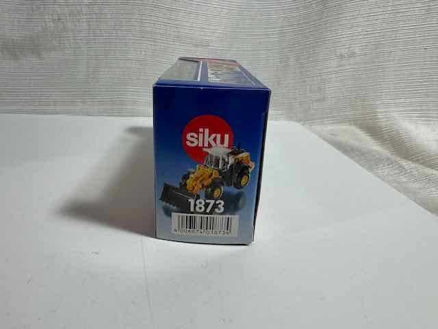 Siku Four Wheel Loader #1873 Nib Collectors Quality Condition
