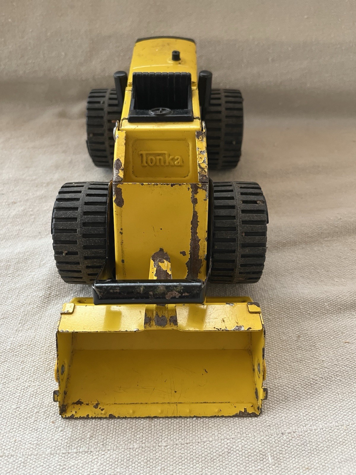 Vintage Tonka Yellow Front End Loader 10-Inch Heavy Duty 52930