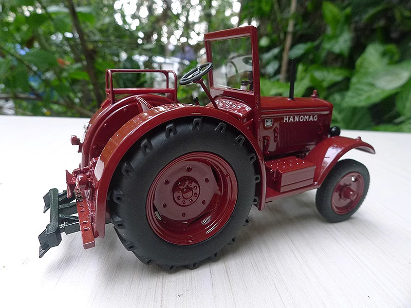 1:32 SCHUCO Hanomag R 40 Tractor Construction Farm Machine Equipment Resin Model