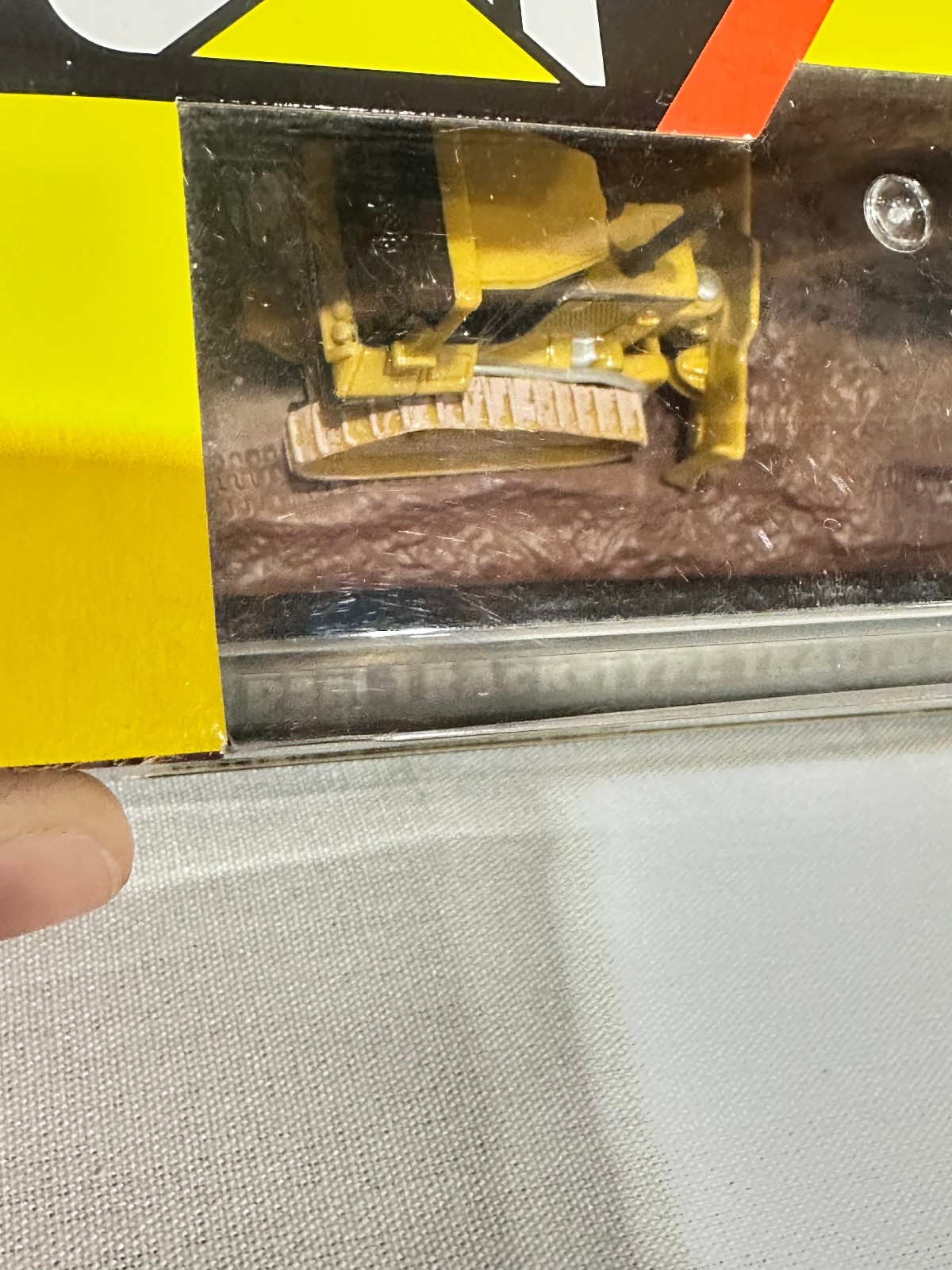Caterpillar D5M Dozer At Work Series By Norscot 1/87th Scale